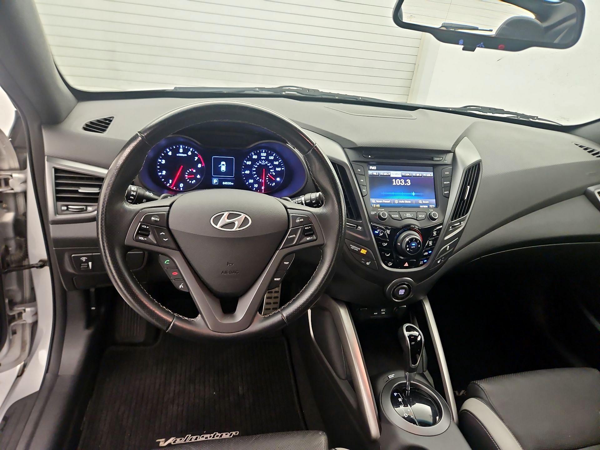 Thumbnail: 2016 Hyundai Veloster - 9