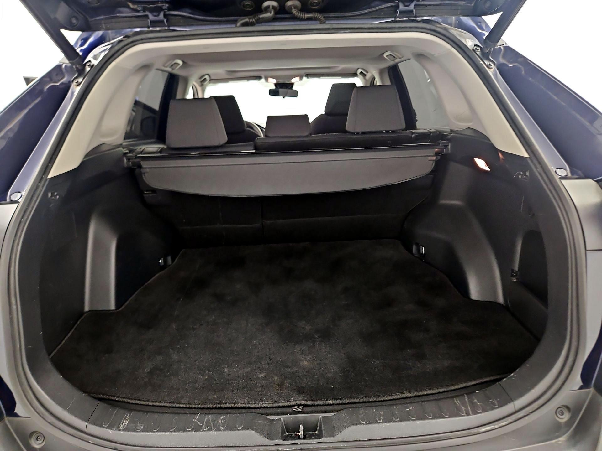 Thumbnail: 2020 Toyota RAV4 - 19