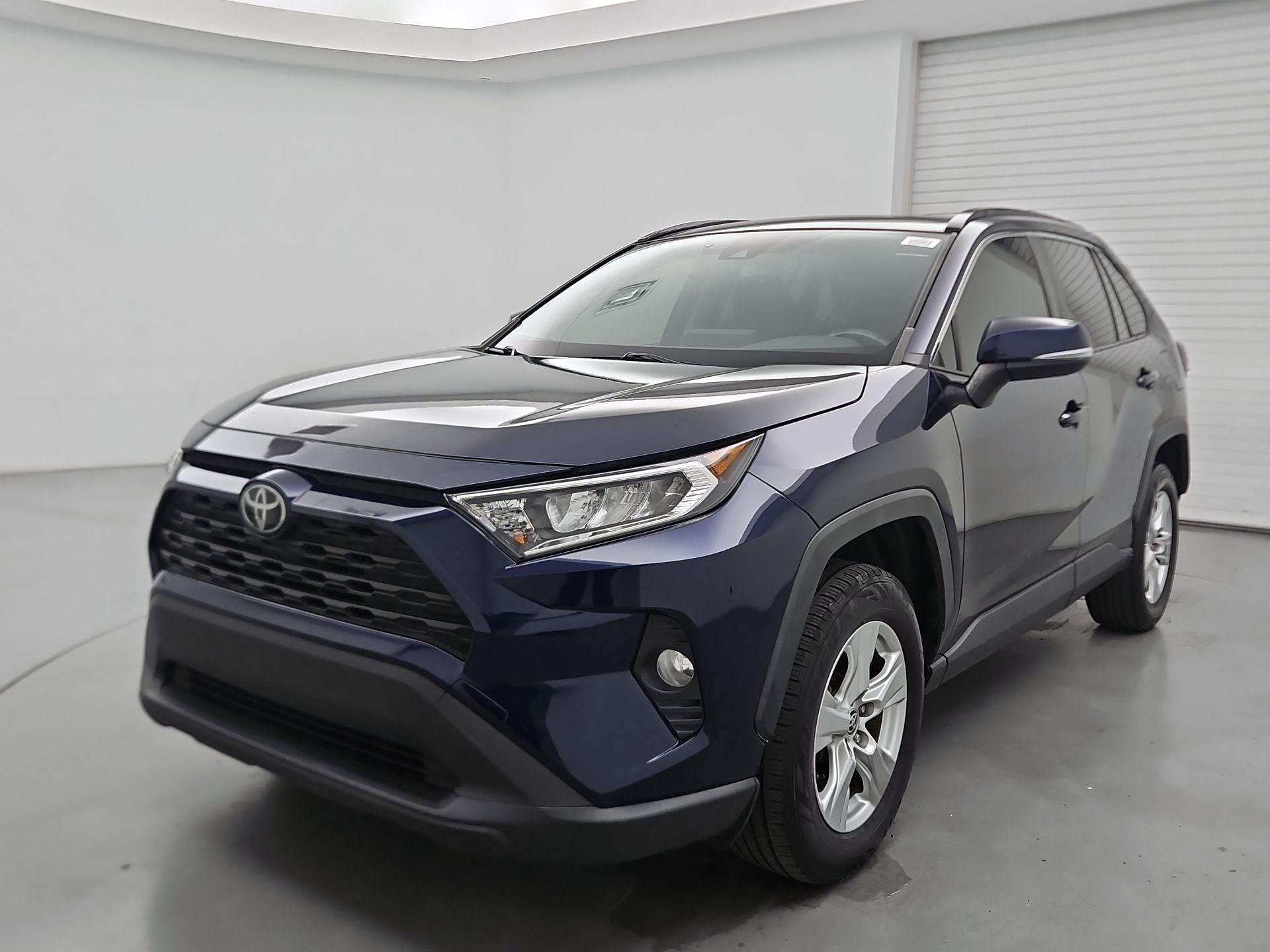 Thumbnail: 2020 Toyota RAV4 - 3