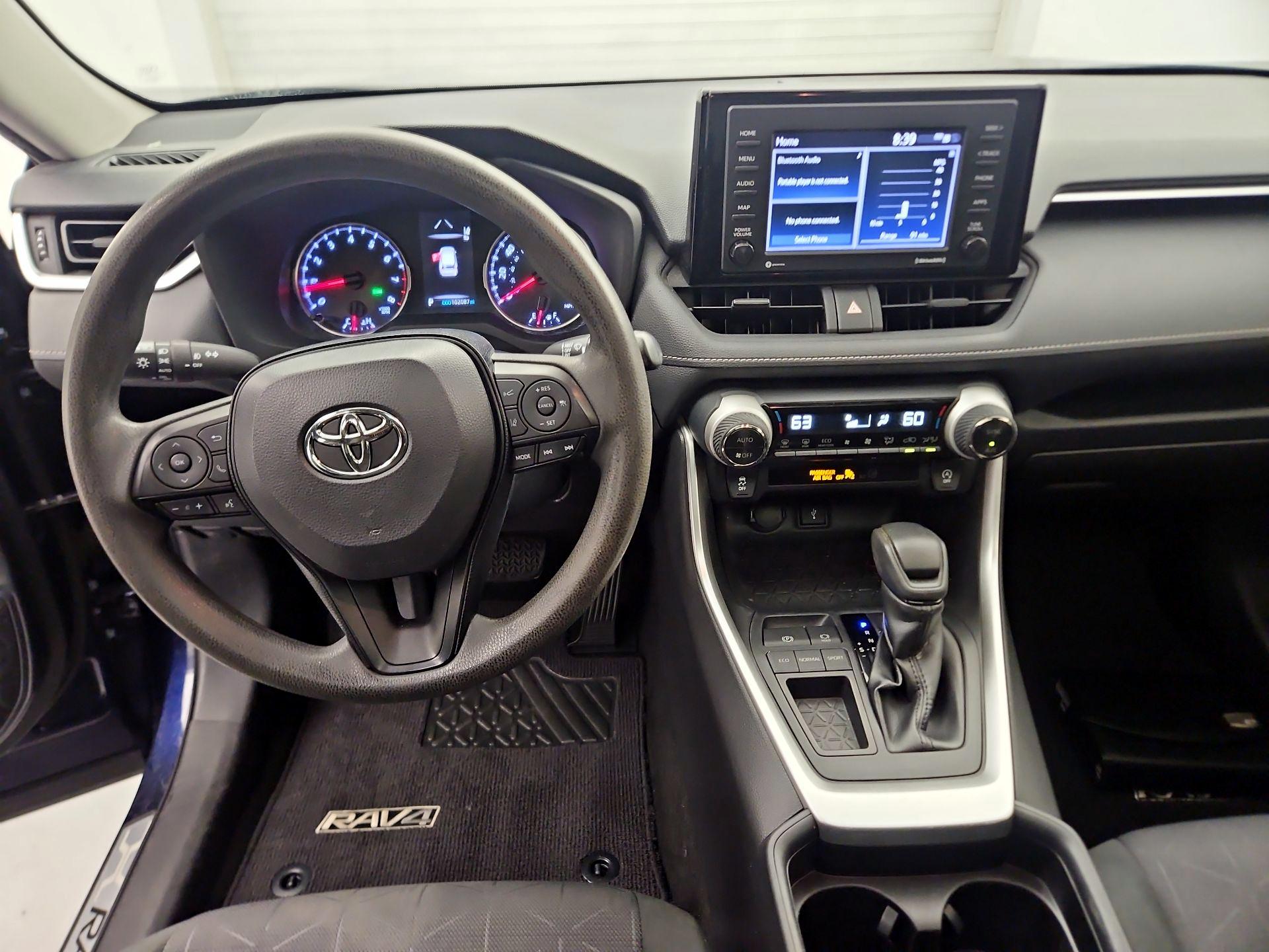 Thumbnail: 2020 Toyota RAV4 - 8