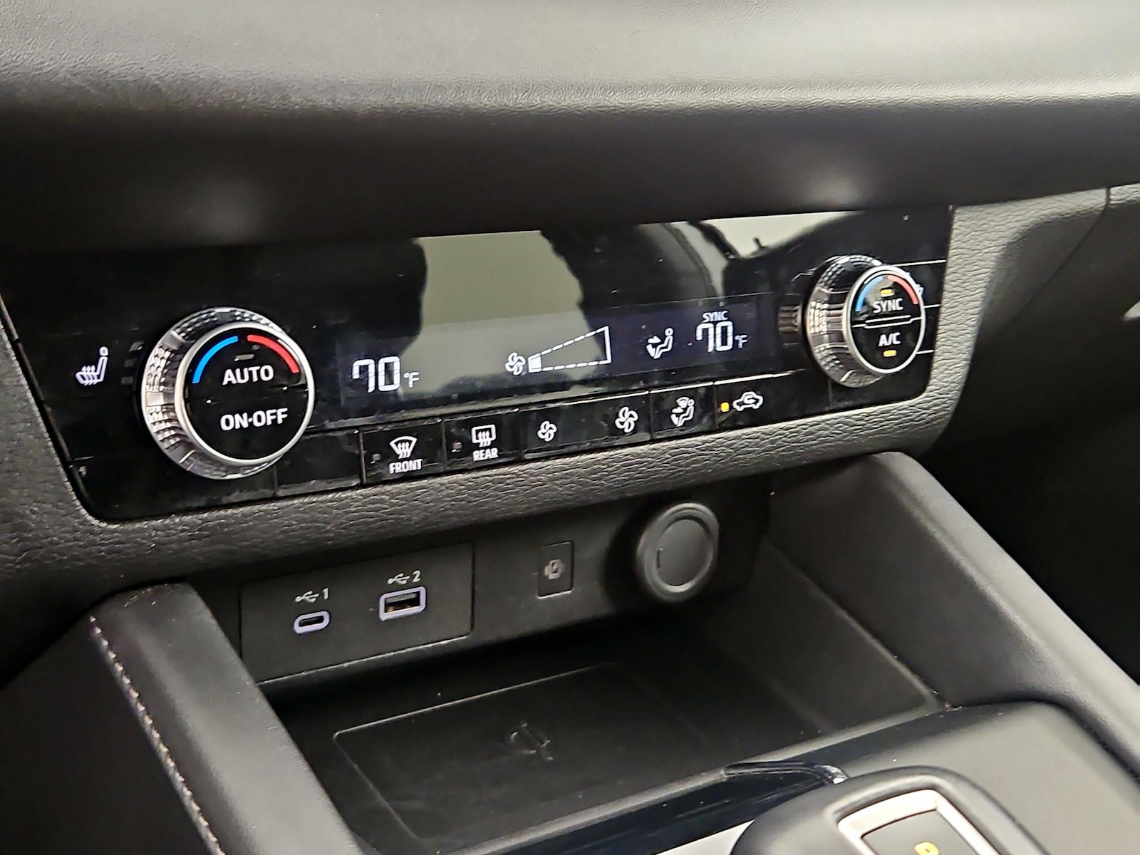 2024 Mitsubishi Outlander SE - Photo 16