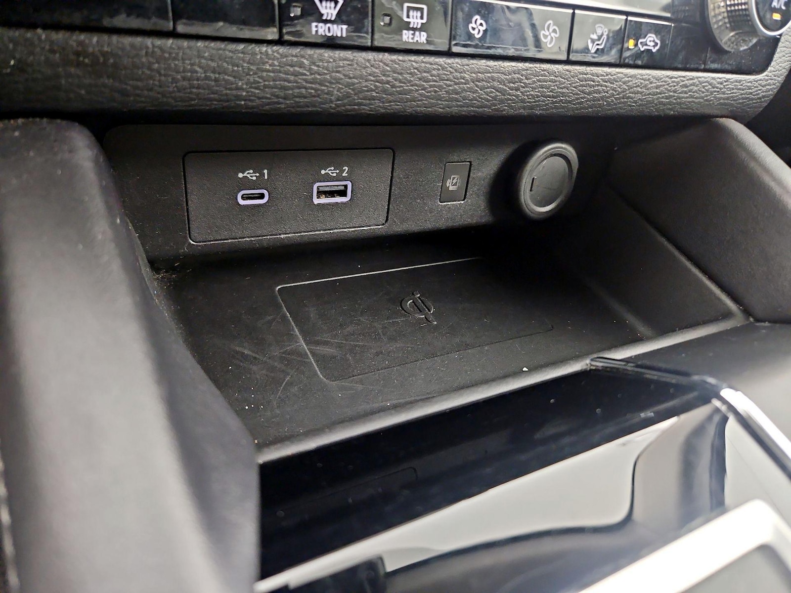 2024 Mitsubishi Outlander SE - Photo 18
