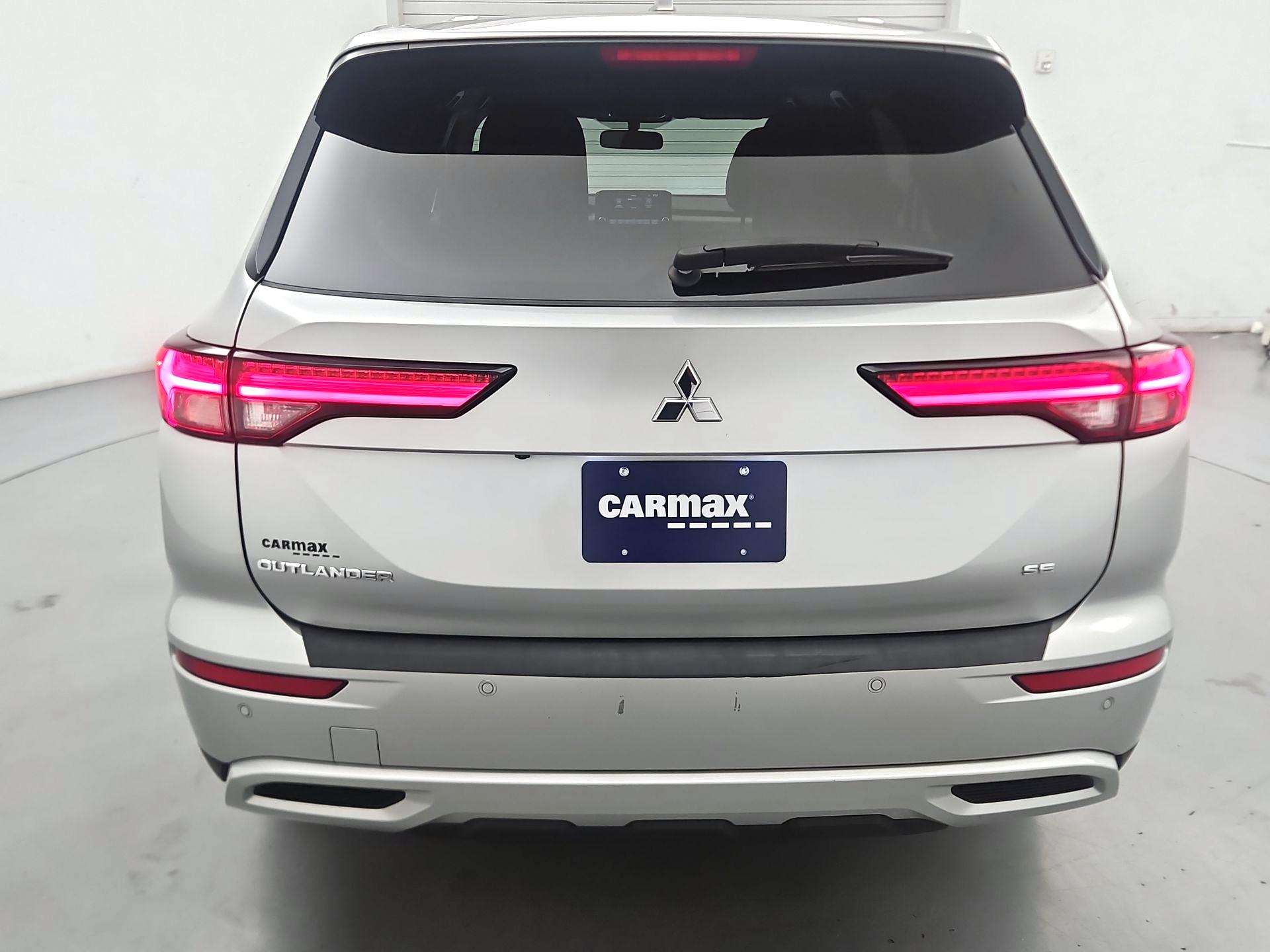 Thumbnail: 2024 Mitsubishi Outlander - 6