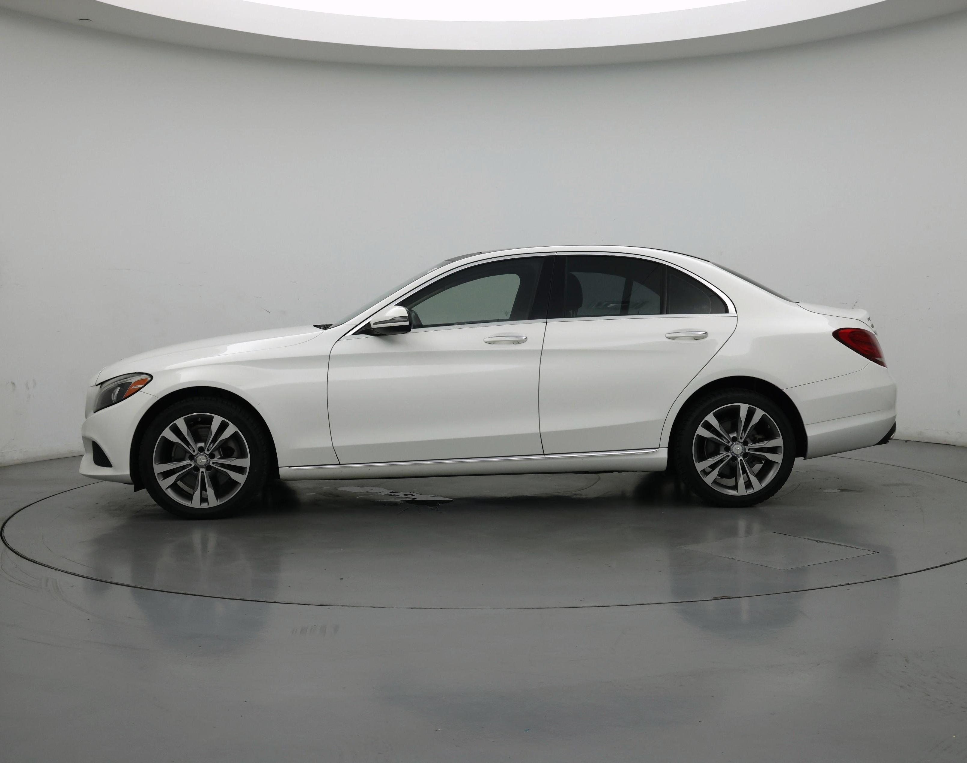 Thumbnail: 2016 Mercedes-Benz C-Class - 3
