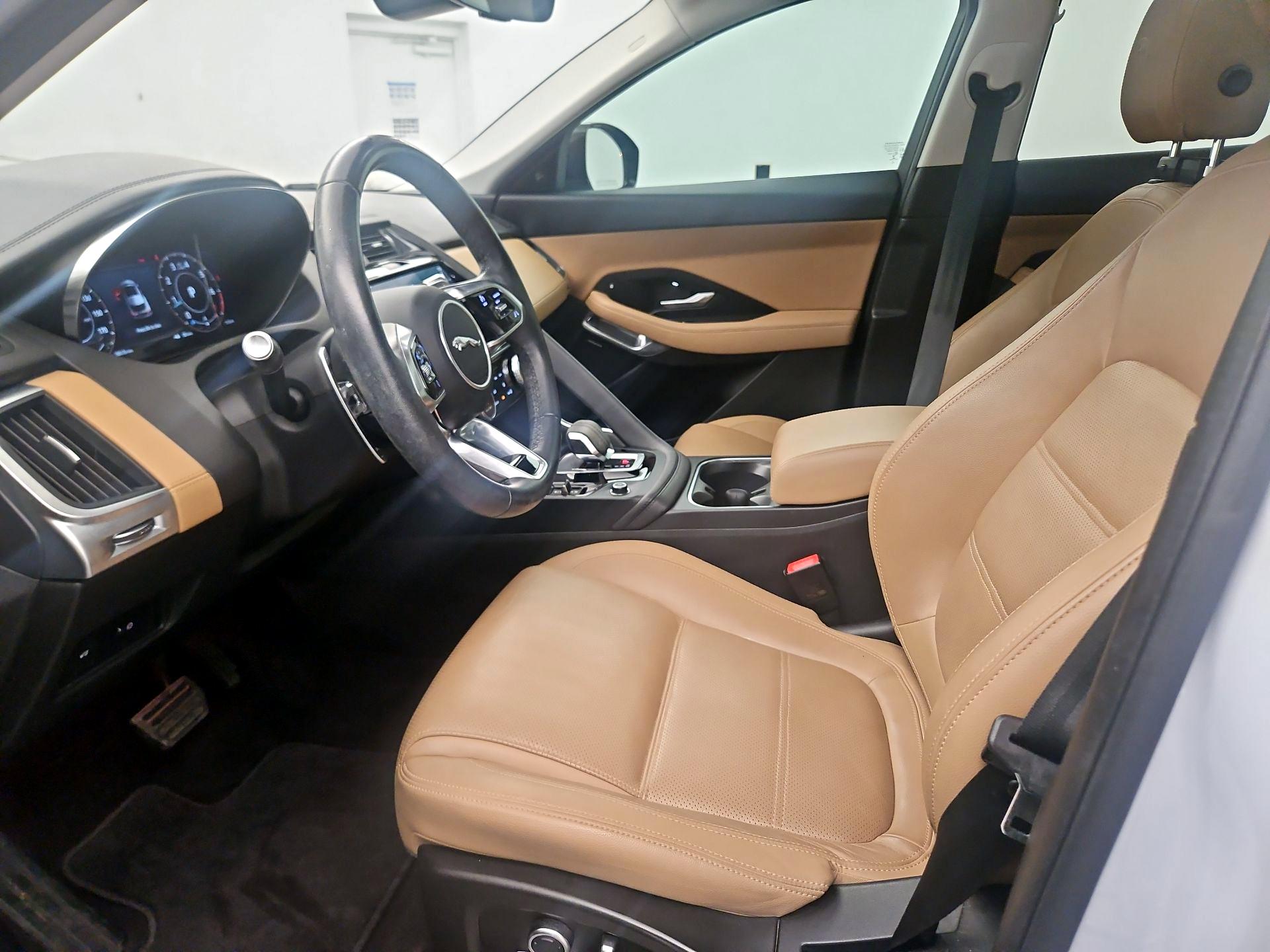 Thumbnail: 2021 Jaguar E-Pace - 9
