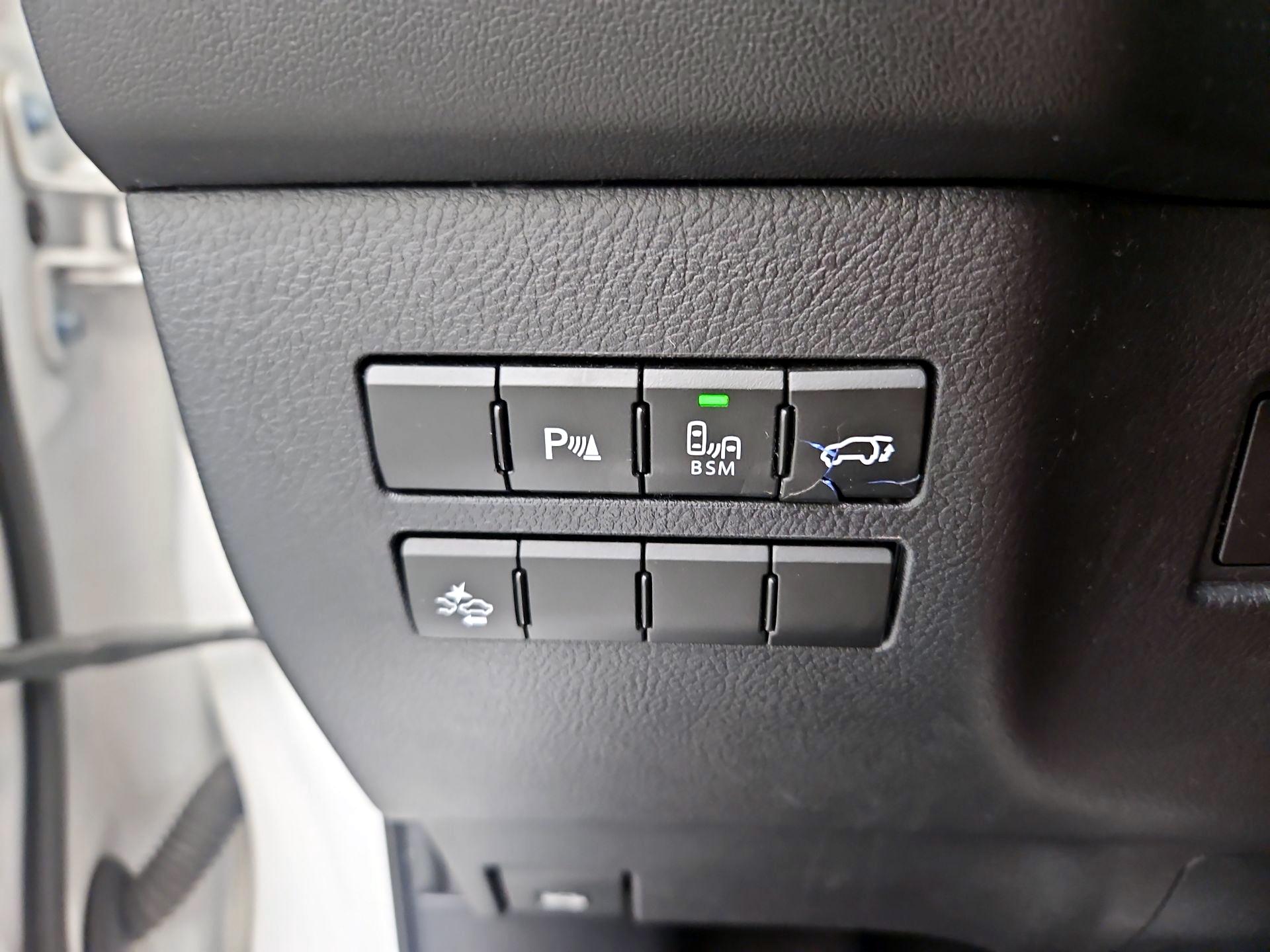 Thumbnail: 2016 Lexus NX - 11
