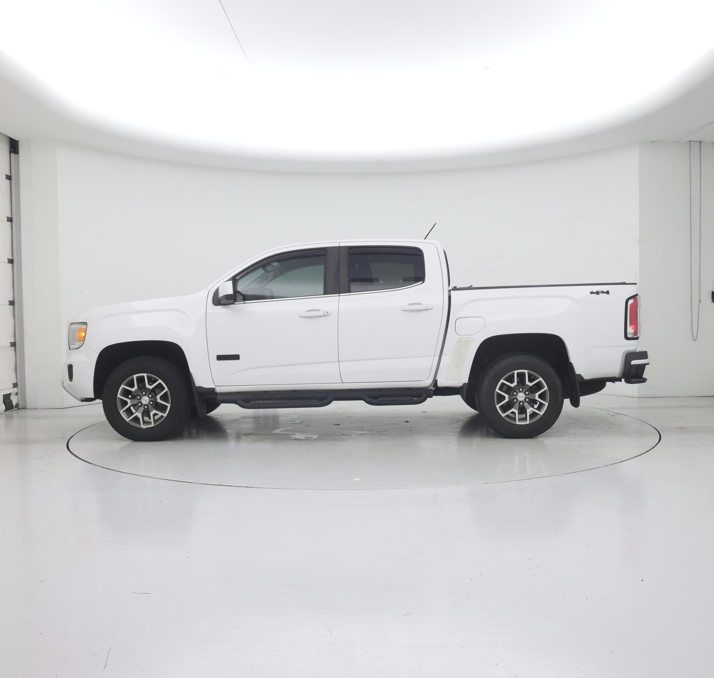 Thumbnail: 2017 GMC Canyon - 3