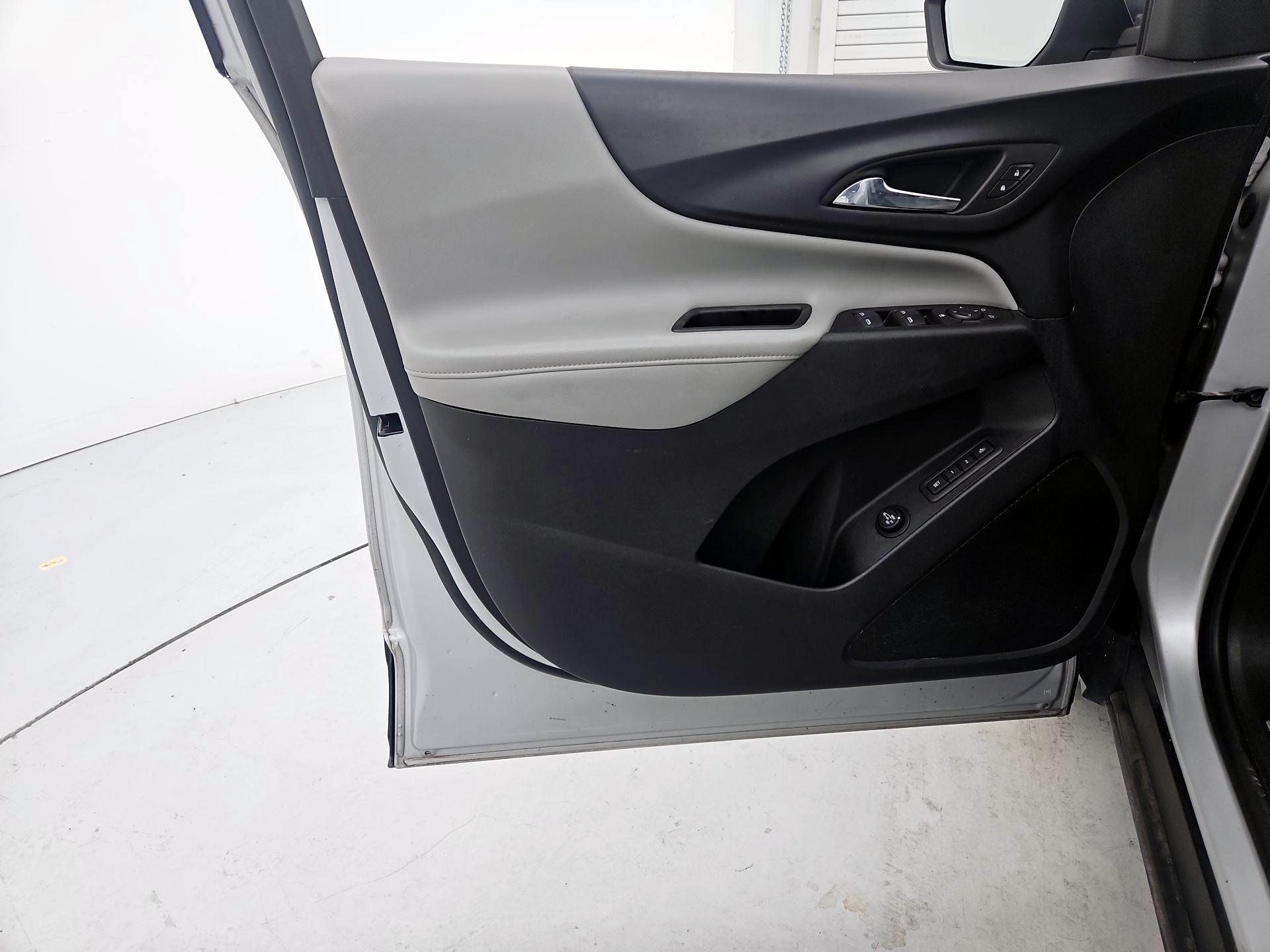Thumbnail: 2020 Chevrolet Equinox - 12