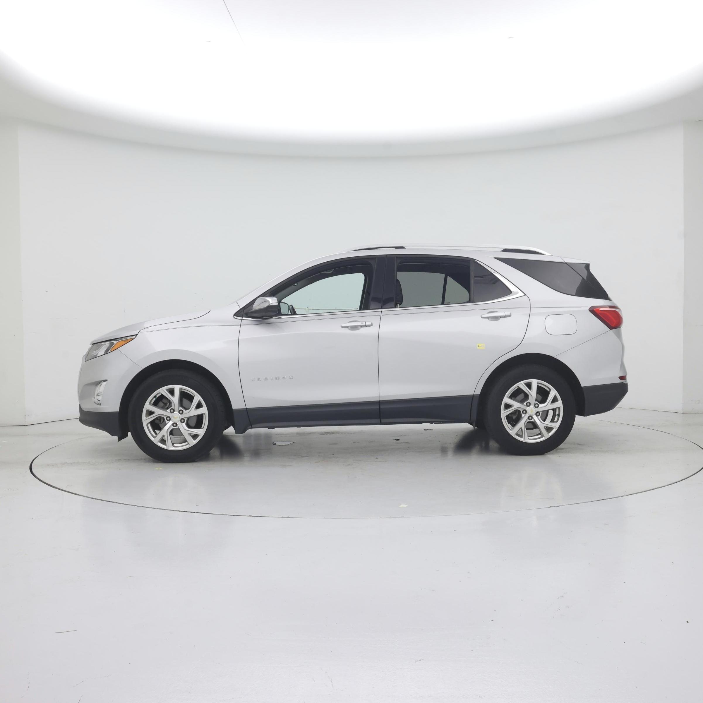 Thumbnail: 2020 Chevrolet Equinox - 3