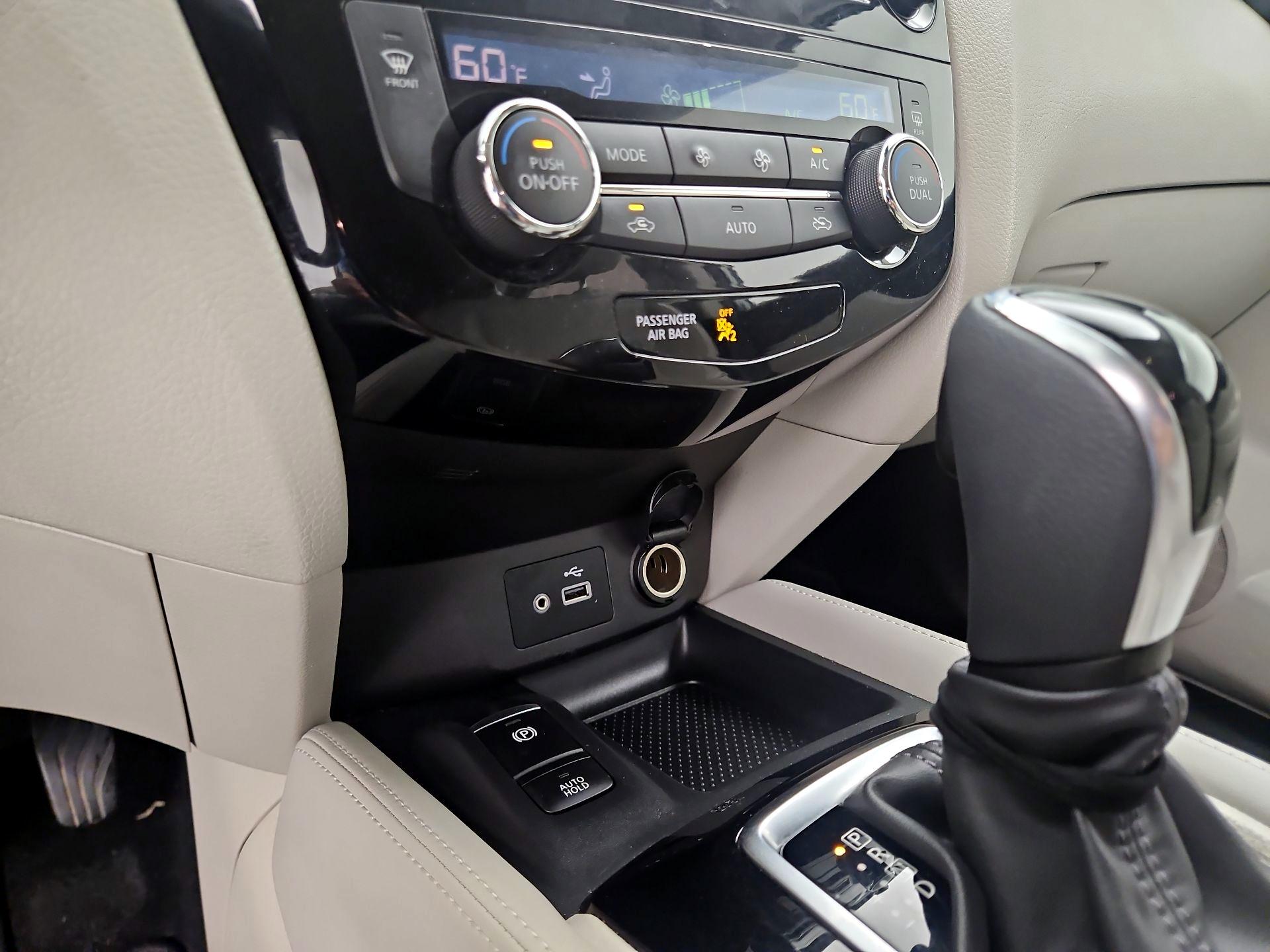 Thumbnail: 2019 Nissan Rogue Sport - 17