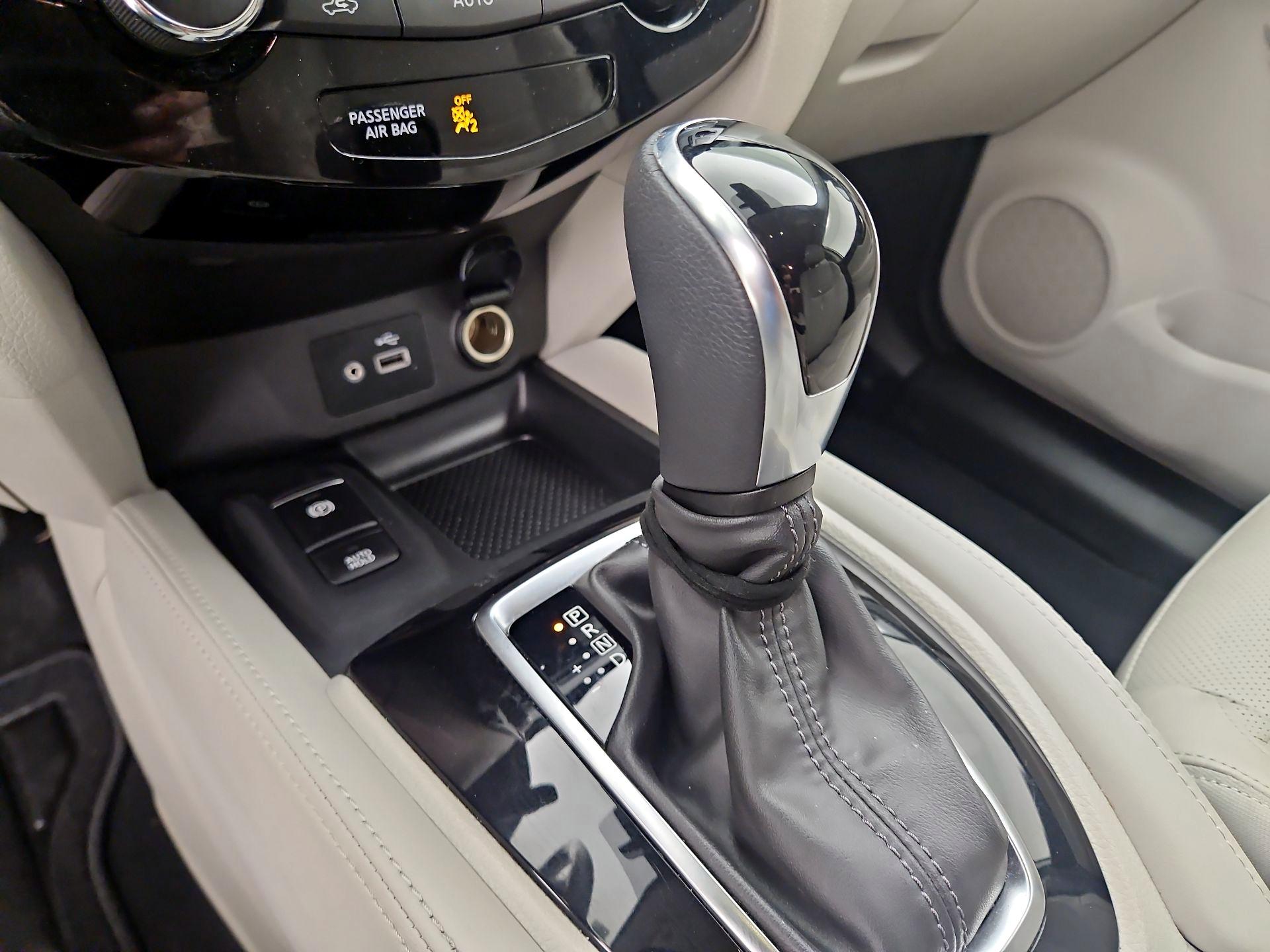 Thumbnail: 2019 Nissan Rogue Sport - 18