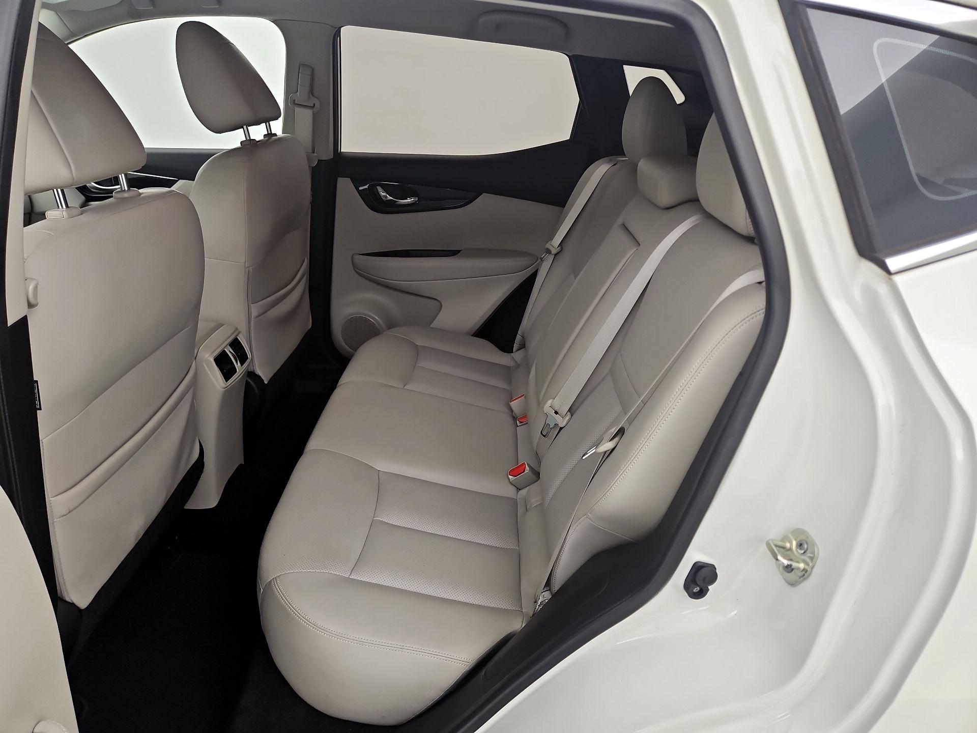 Thumbnail: 2019 Nissan Rogue Sport - 20