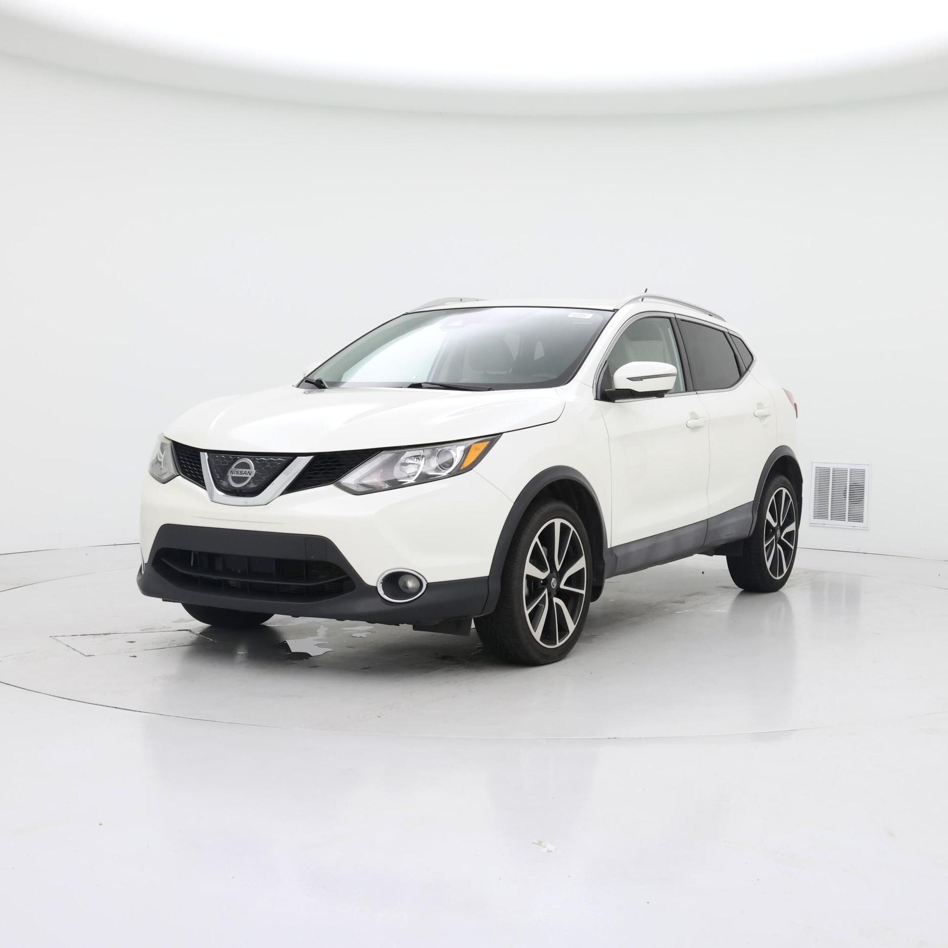 Thumbnail: 2019 Nissan Rogue Sport - 4