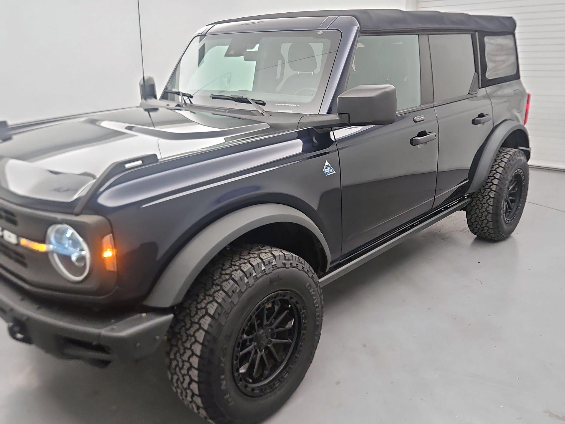 Thumbnail: 2021 Ford Bronco - 3