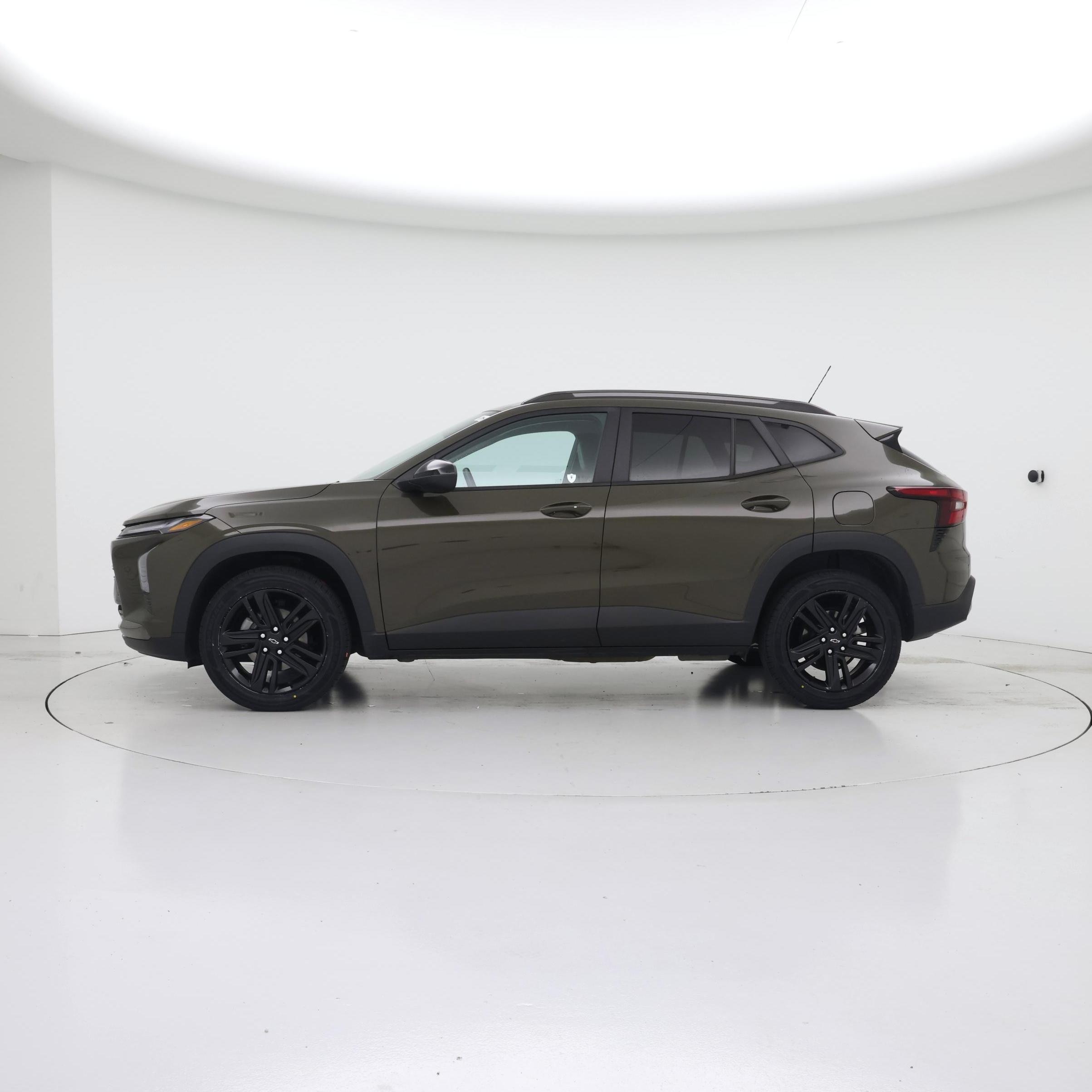 Thumbnail: 2024 Chevrolet Trax - 3