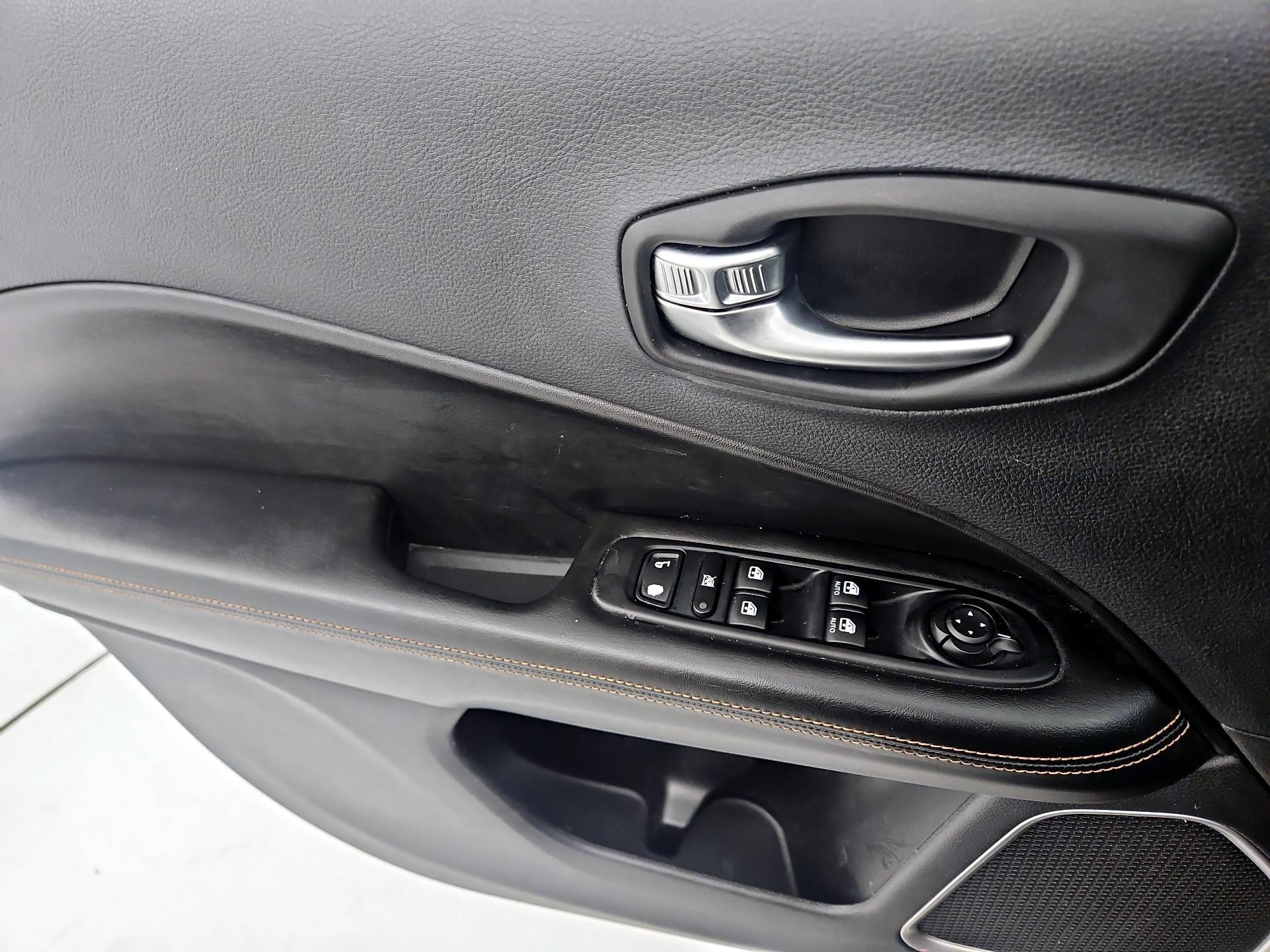 Thumbnail: 2019 Jeep Compass - 12