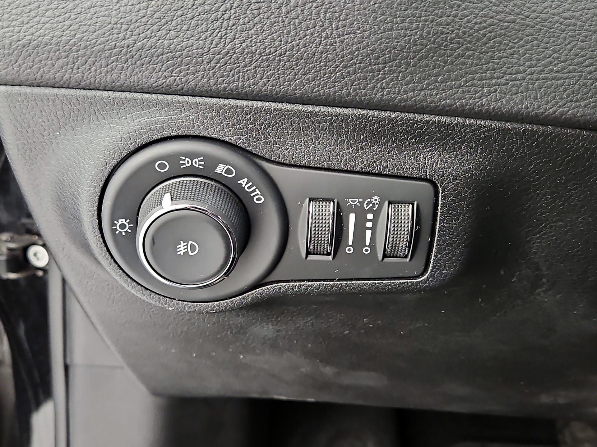Thumbnail: 2019 Jeep Compass - 13