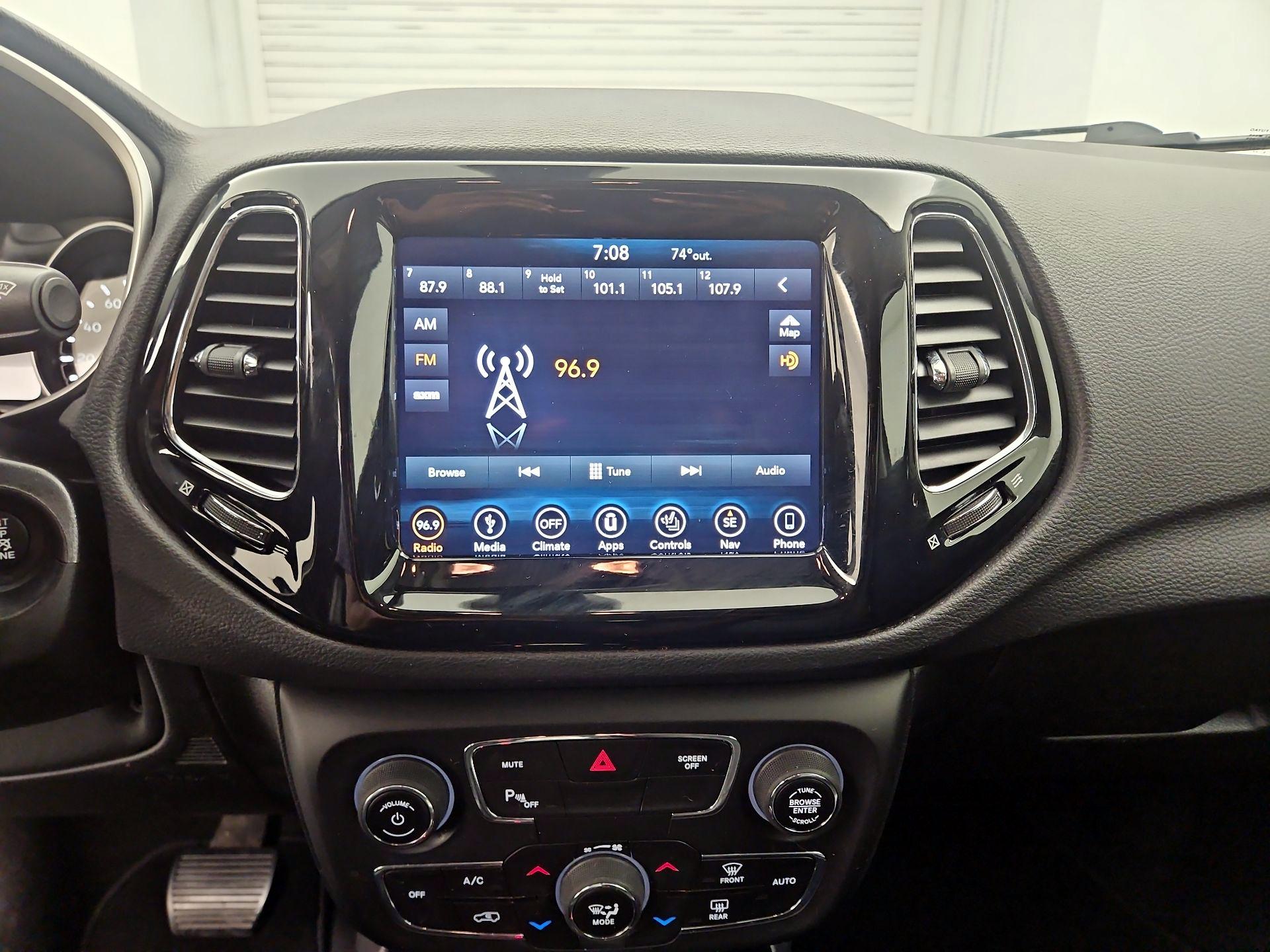 Thumbnail: 2019 Jeep Compass - 15
