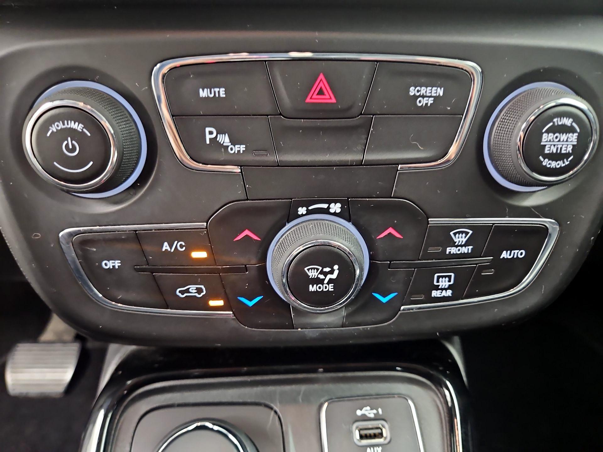 Thumbnail: 2019 Jeep Compass - 16