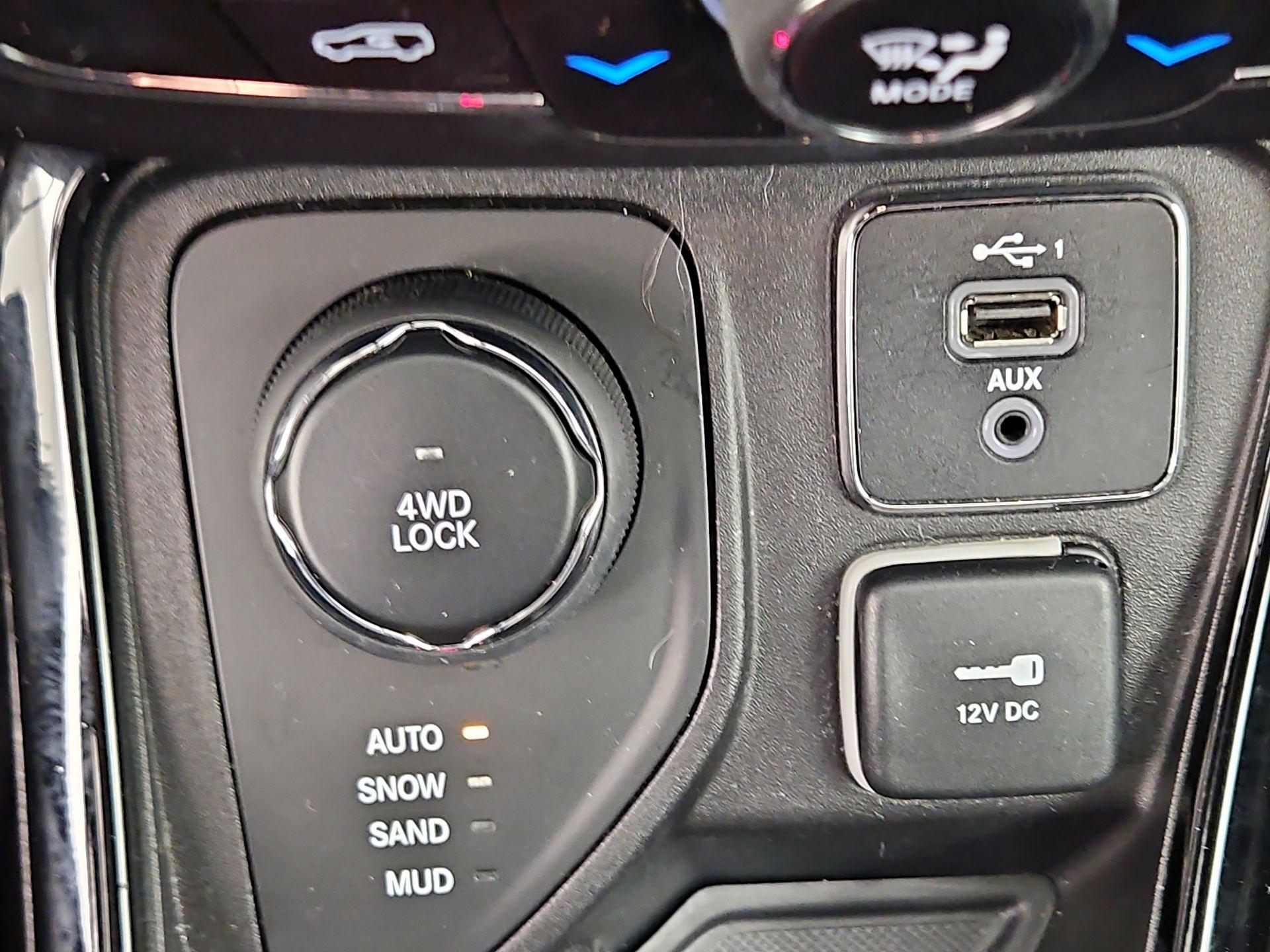Thumbnail: 2019 Jeep Compass - 18