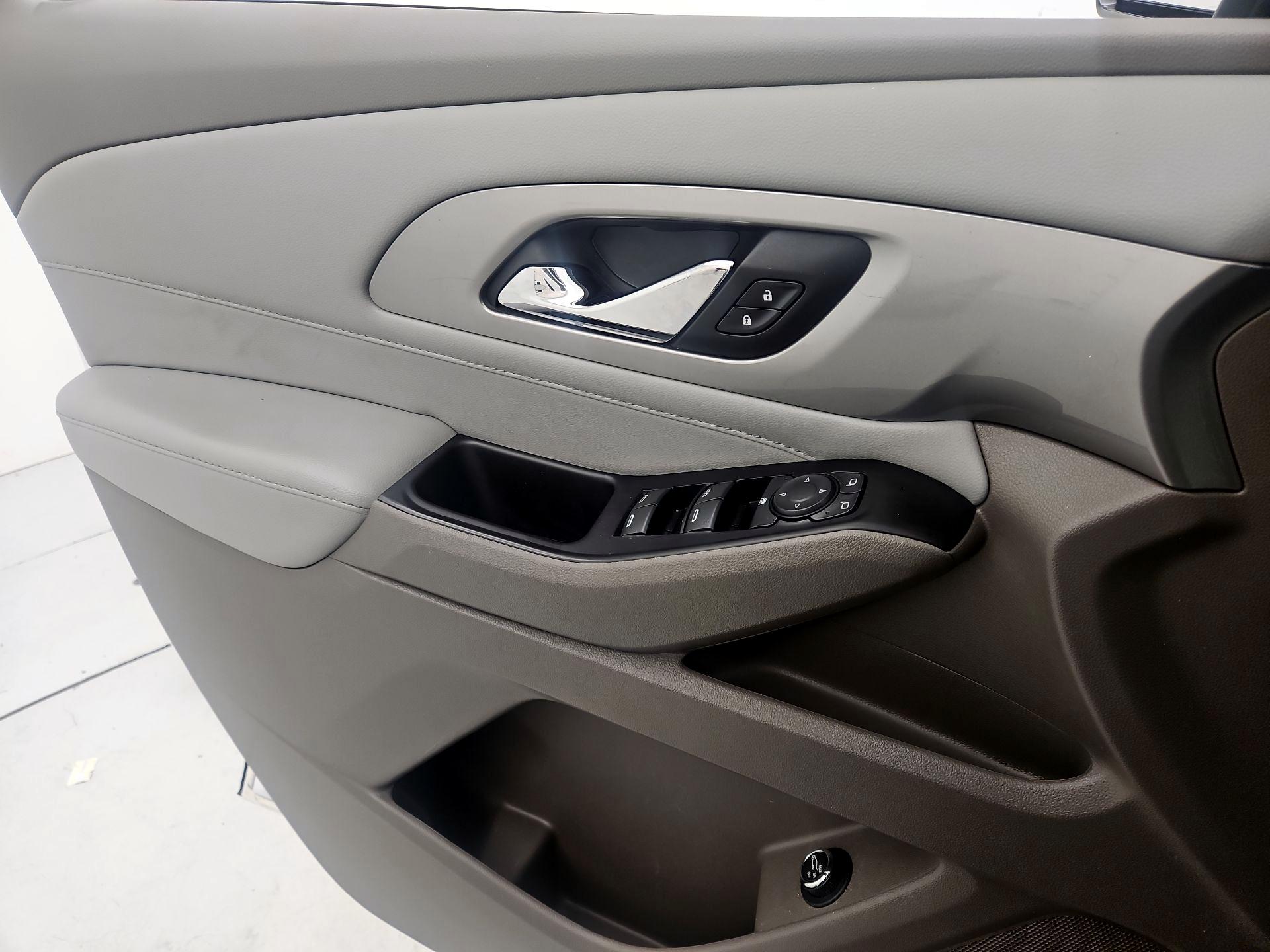 Thumbnail: 2019 Chevrolet Traverse - 12