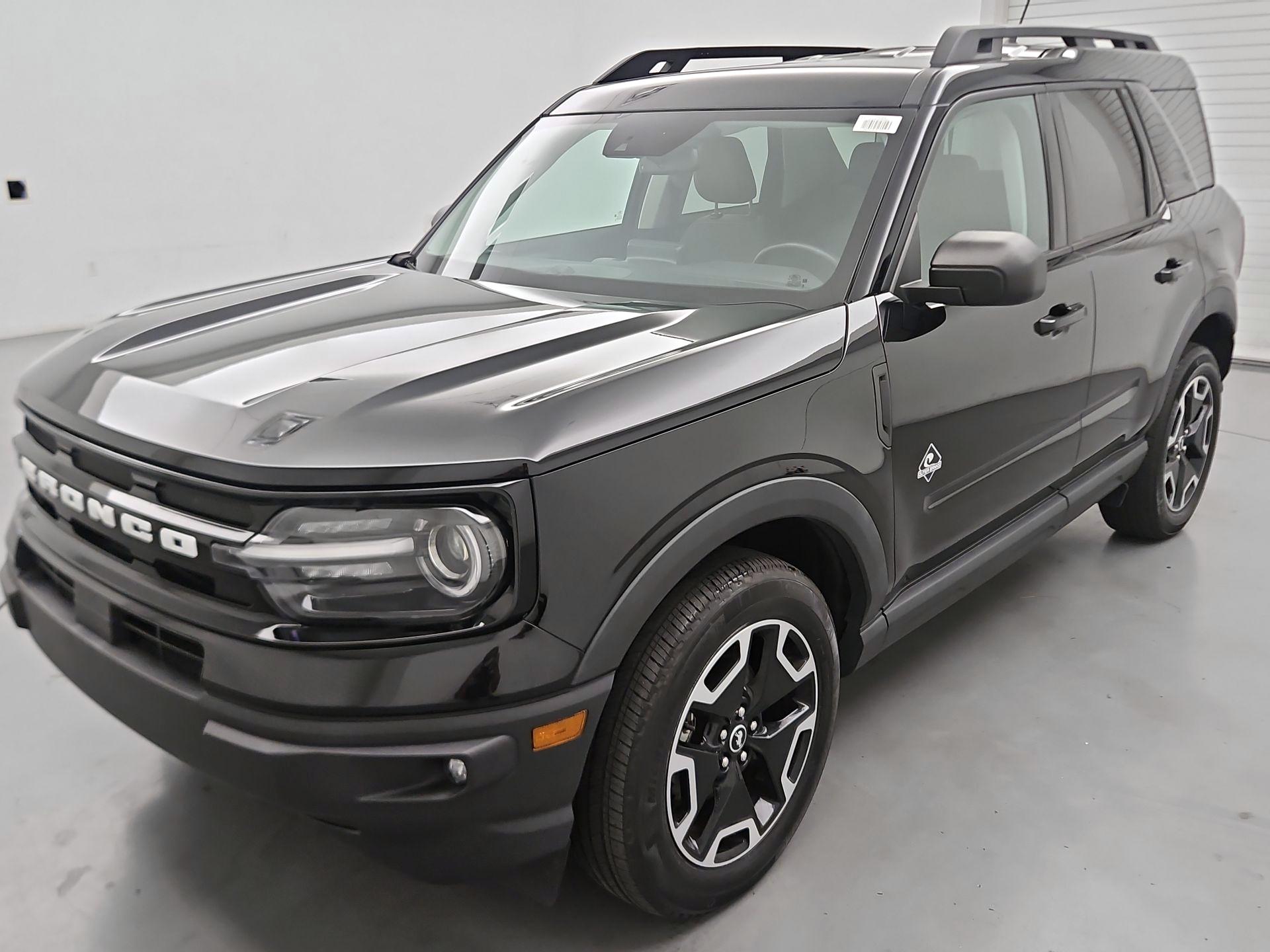 Thumbnail: 2023 Ford Bronco Sport - 3