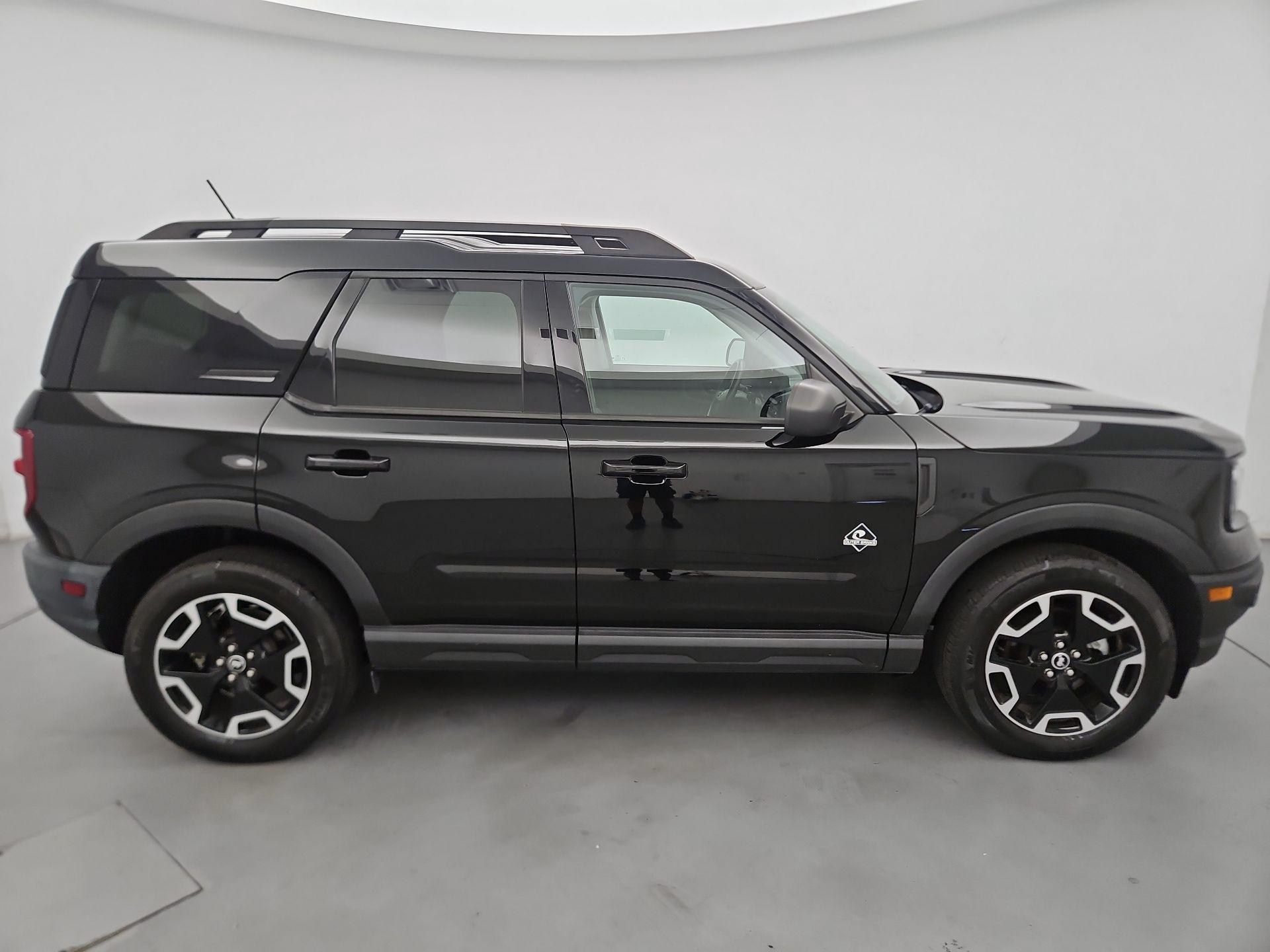 Thumbnail: 2023 Ford Bronco Sport - 4
