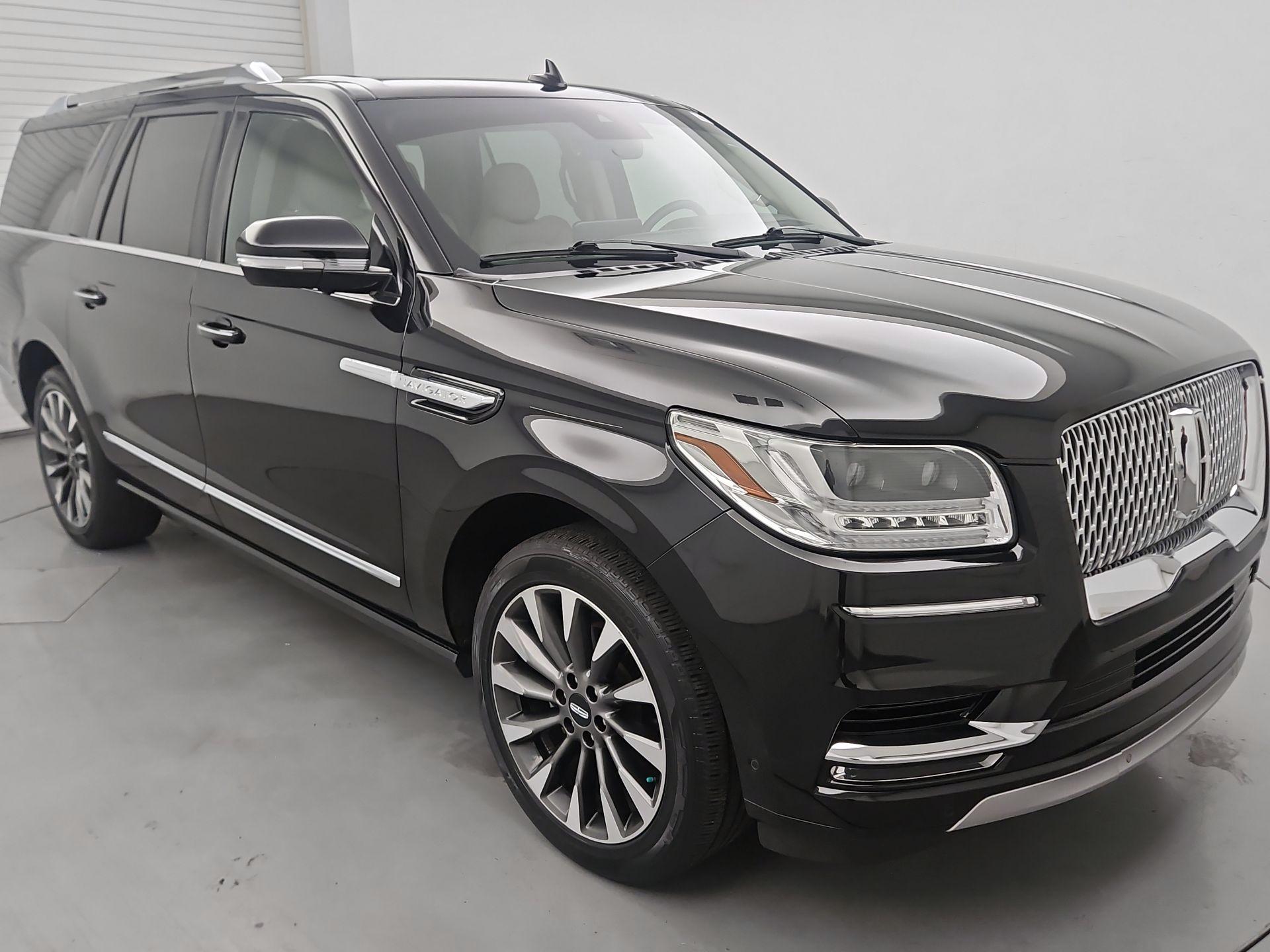 Thumbnail: 2021 Lincoln Navigator L - 1