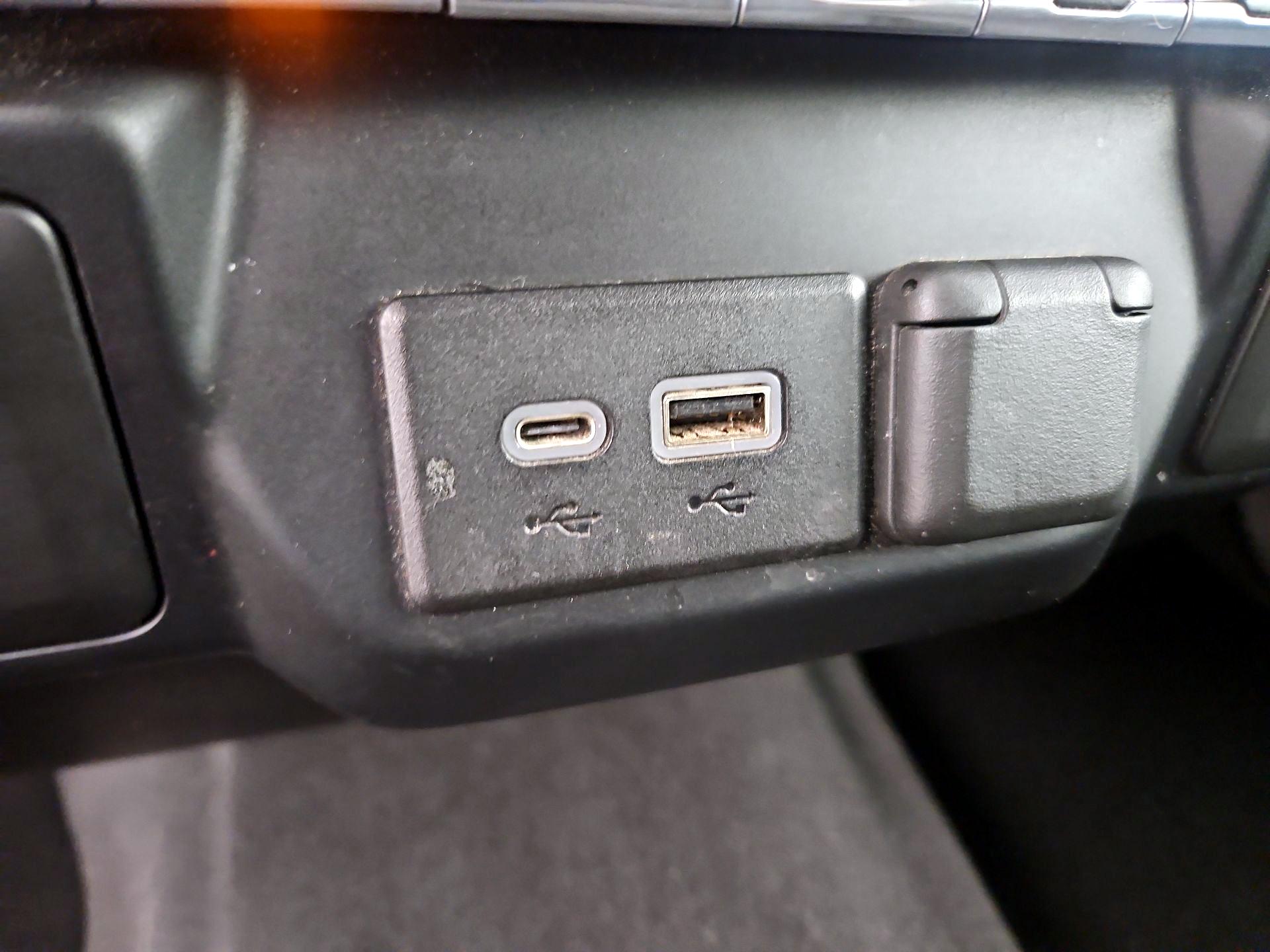 Thumbnail: 2019 Chevrolet Silverado 1500 - 18