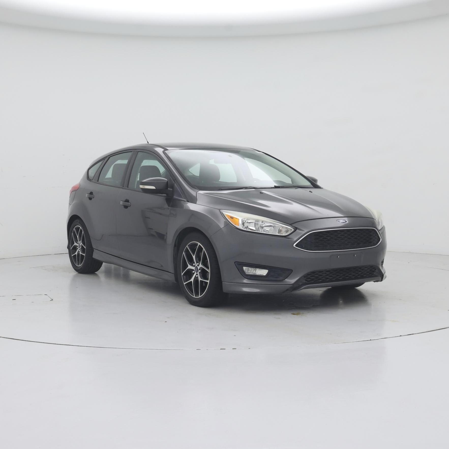 Gray 2015 Ford Focus Hatchback Front-Wheel Drive Automatic