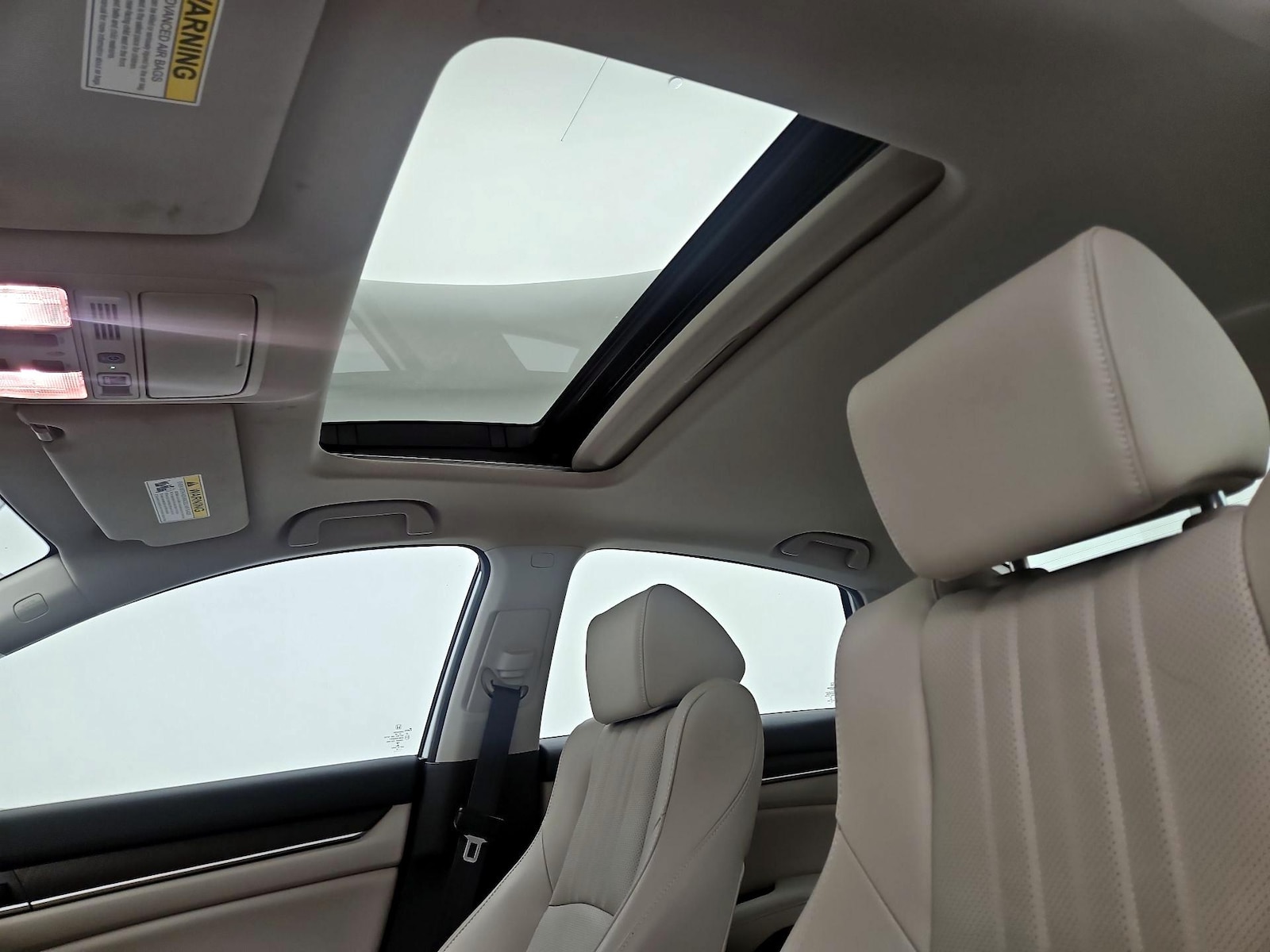 Sunroof(s) & Overhead Airbags