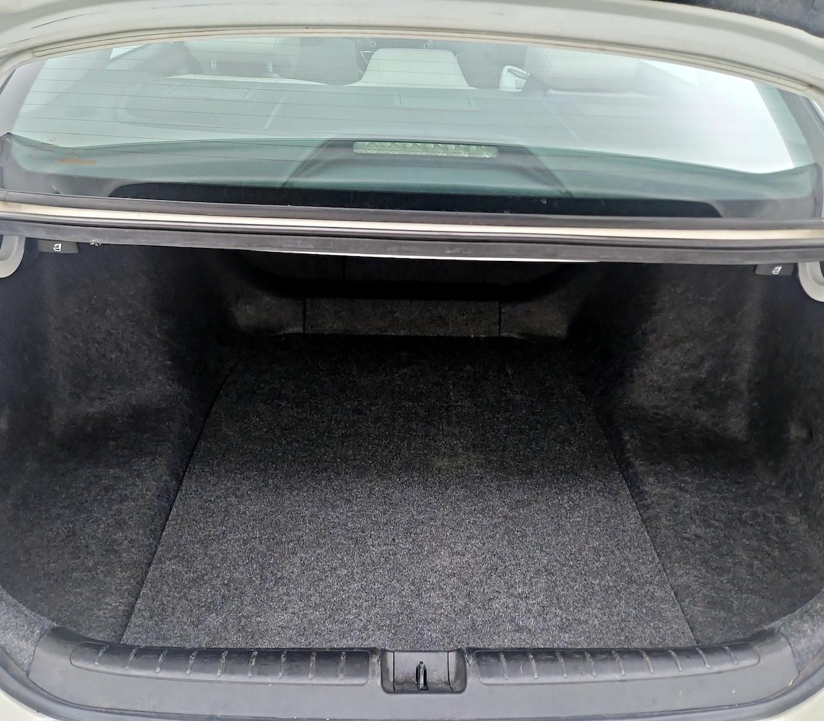 Trunk/Cargo (Seats Up)