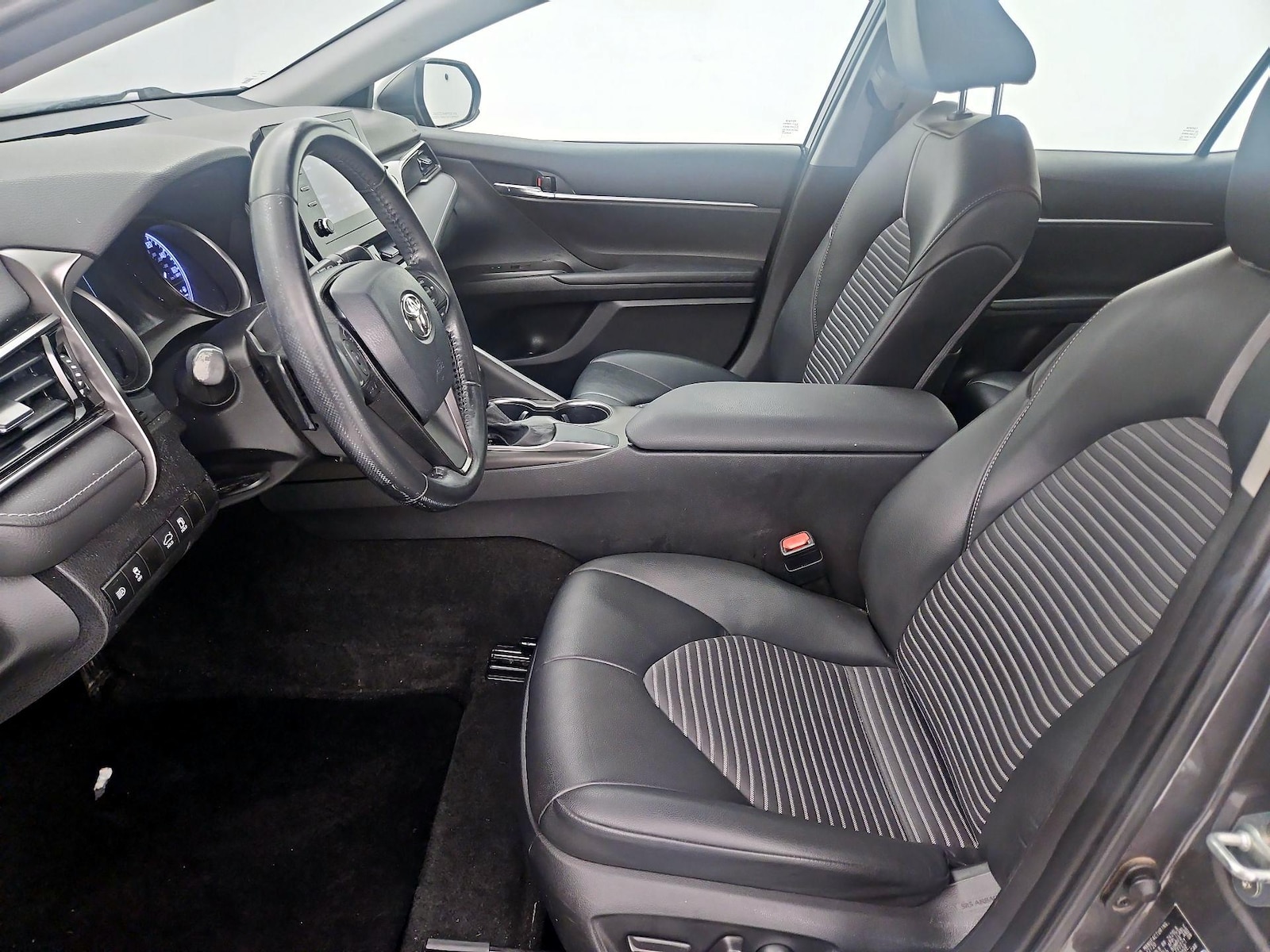 Power Seat(s) & Side Airbags
