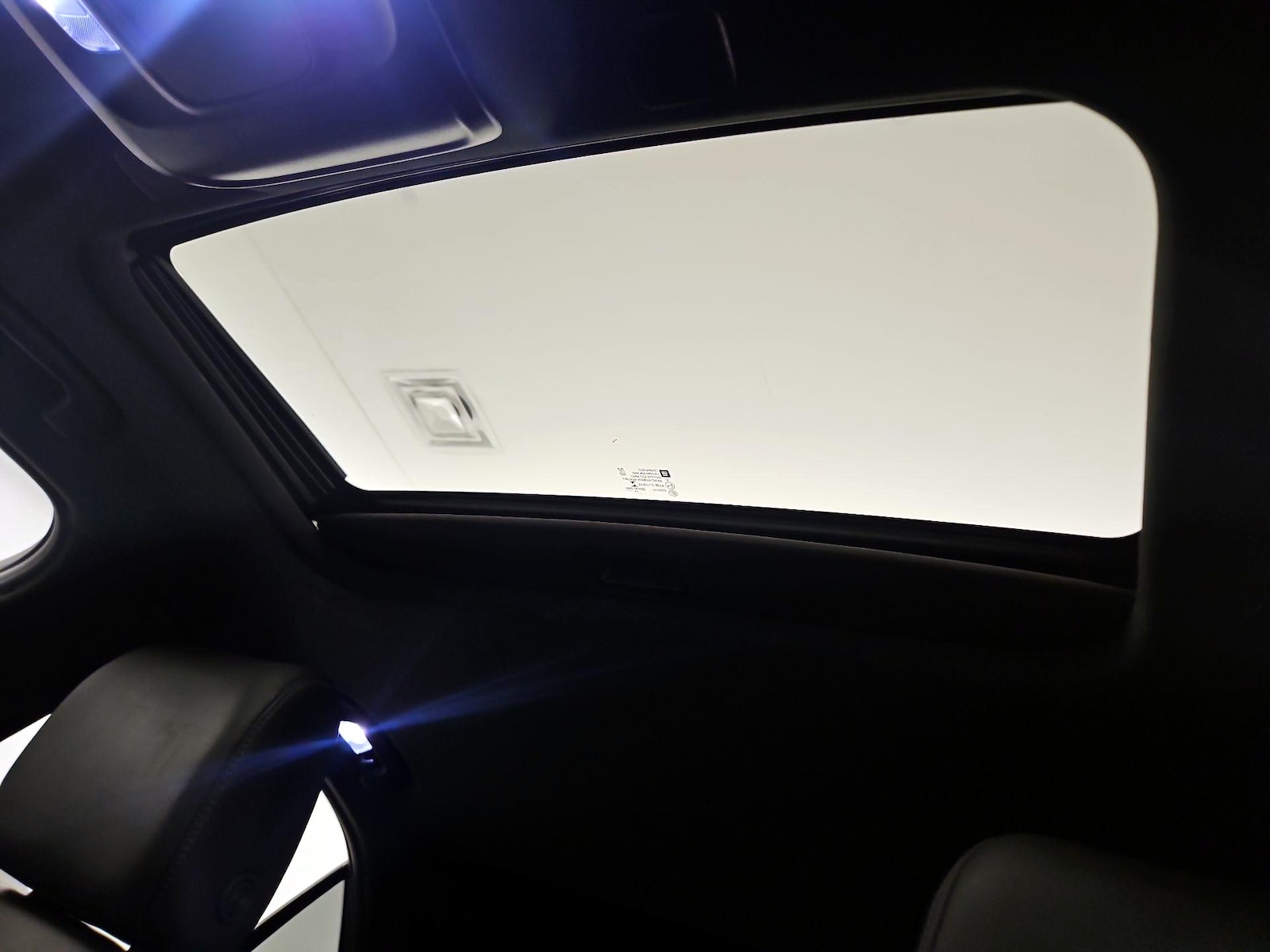Sunroof(s) & Overhead Airbags