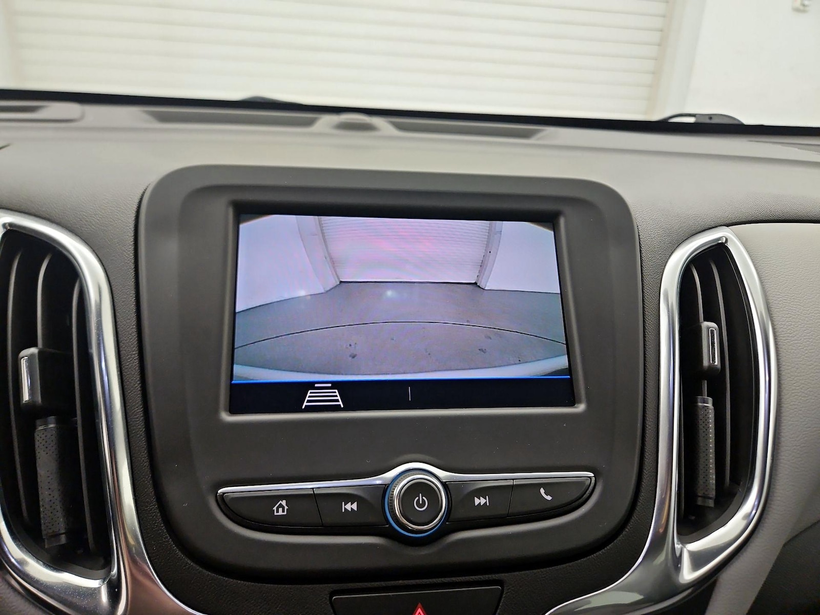 2021 Chevrolet Equinox LT - Photo 13