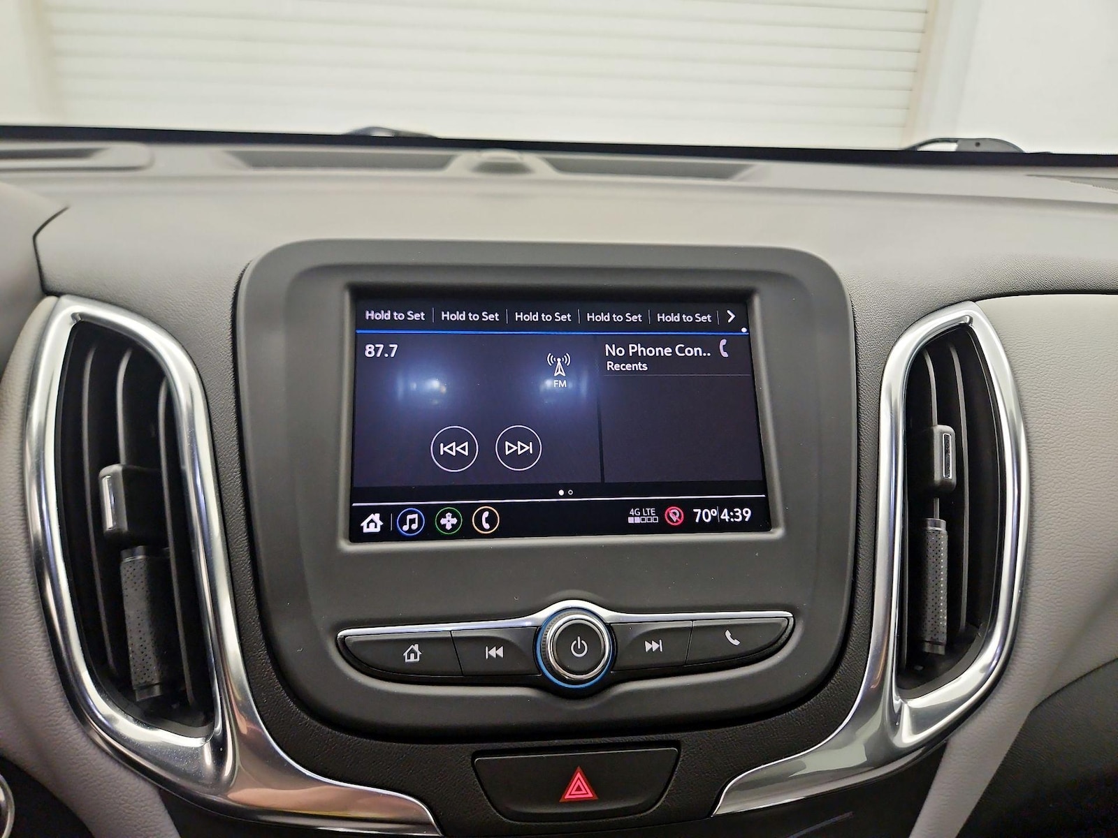 2021 Chevrolet Equinox LT - Photo 14