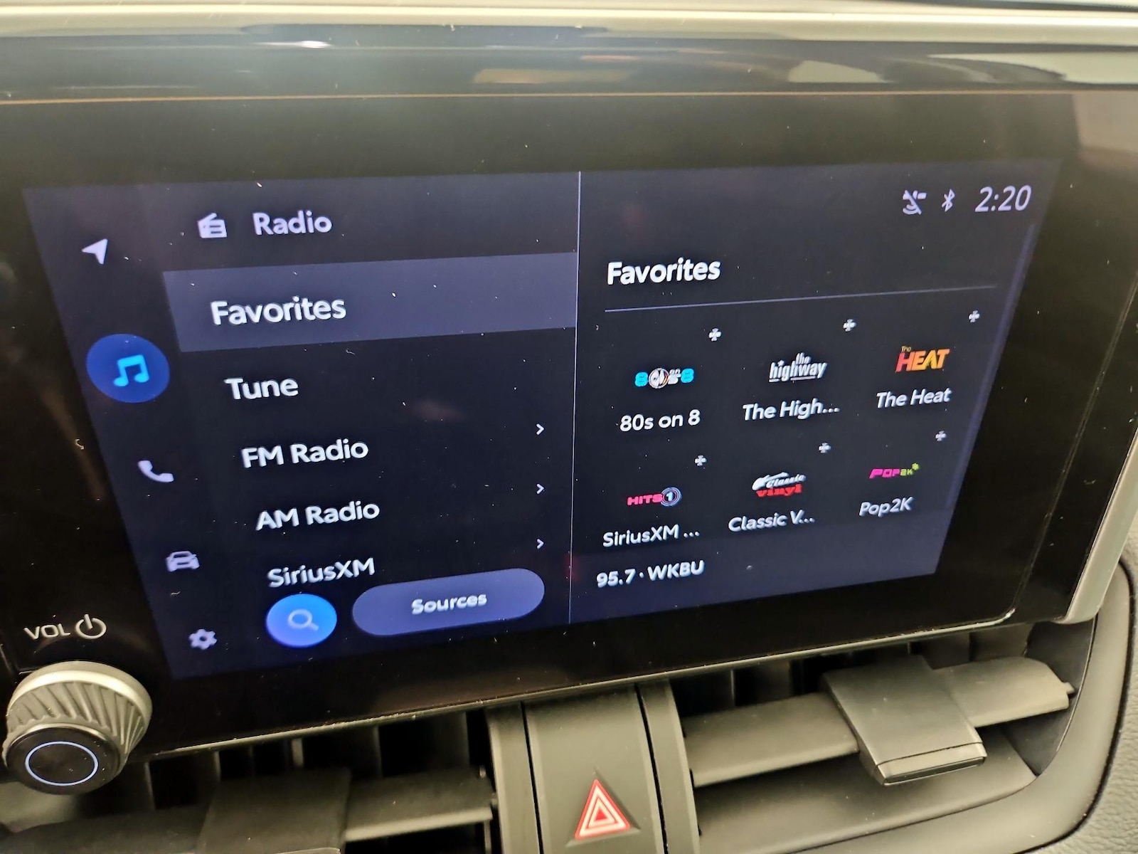 2023 Toyota RAV4 XLE - Photo 16