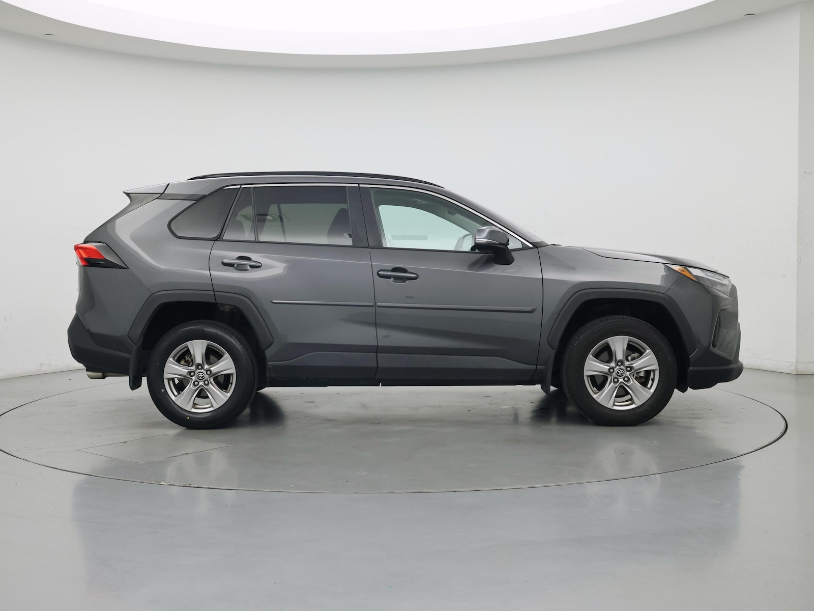 2023 Toyota RAV4 XLE - Photo 8