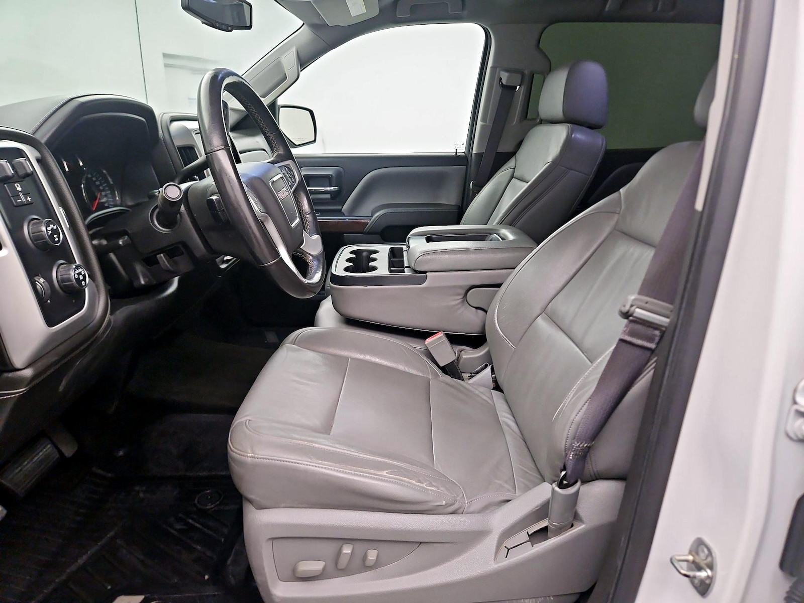 Power Seat(s) & Side Airbags
