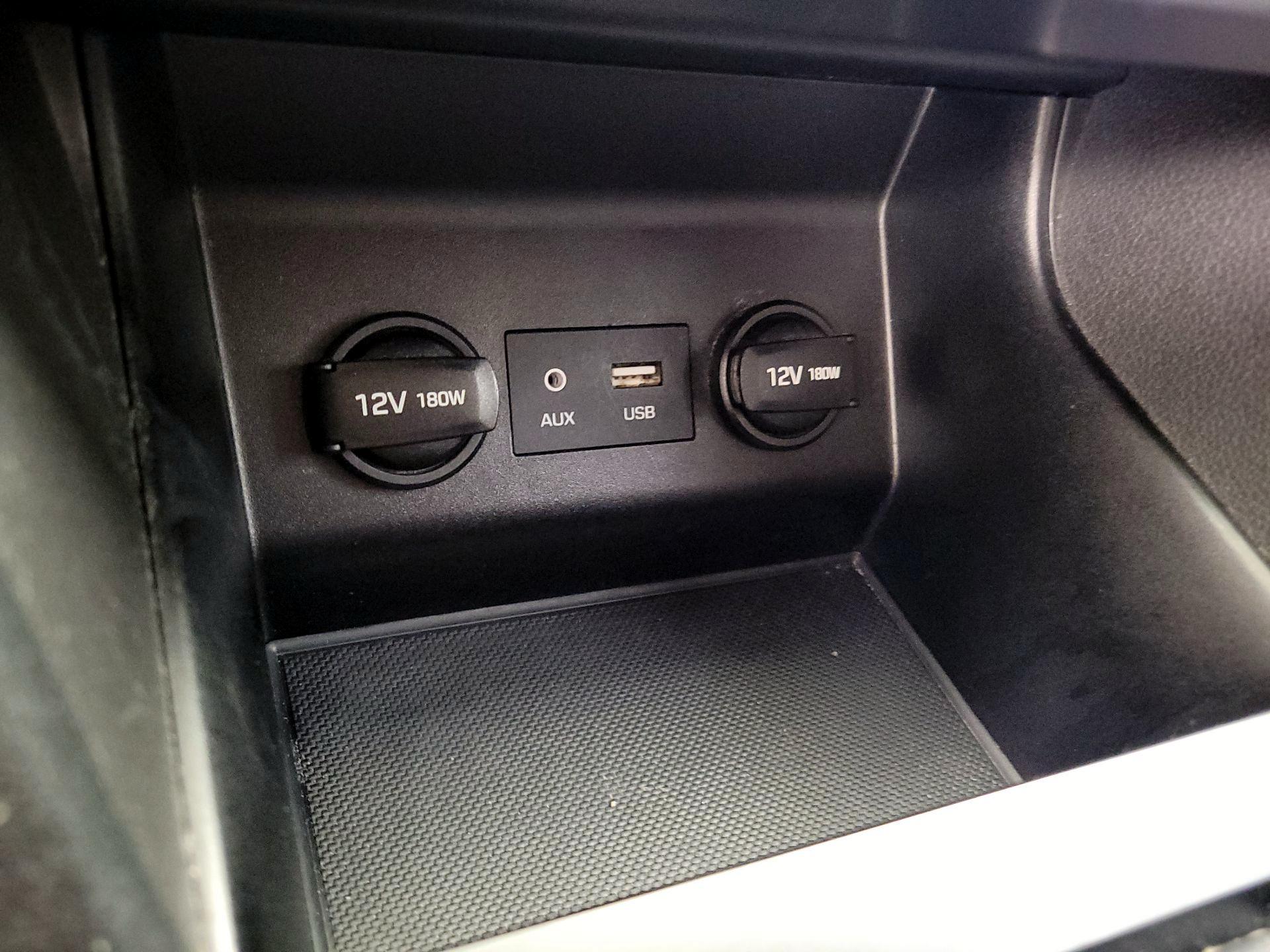 Thumbnail: 2019 Hyundai Elantra - 18