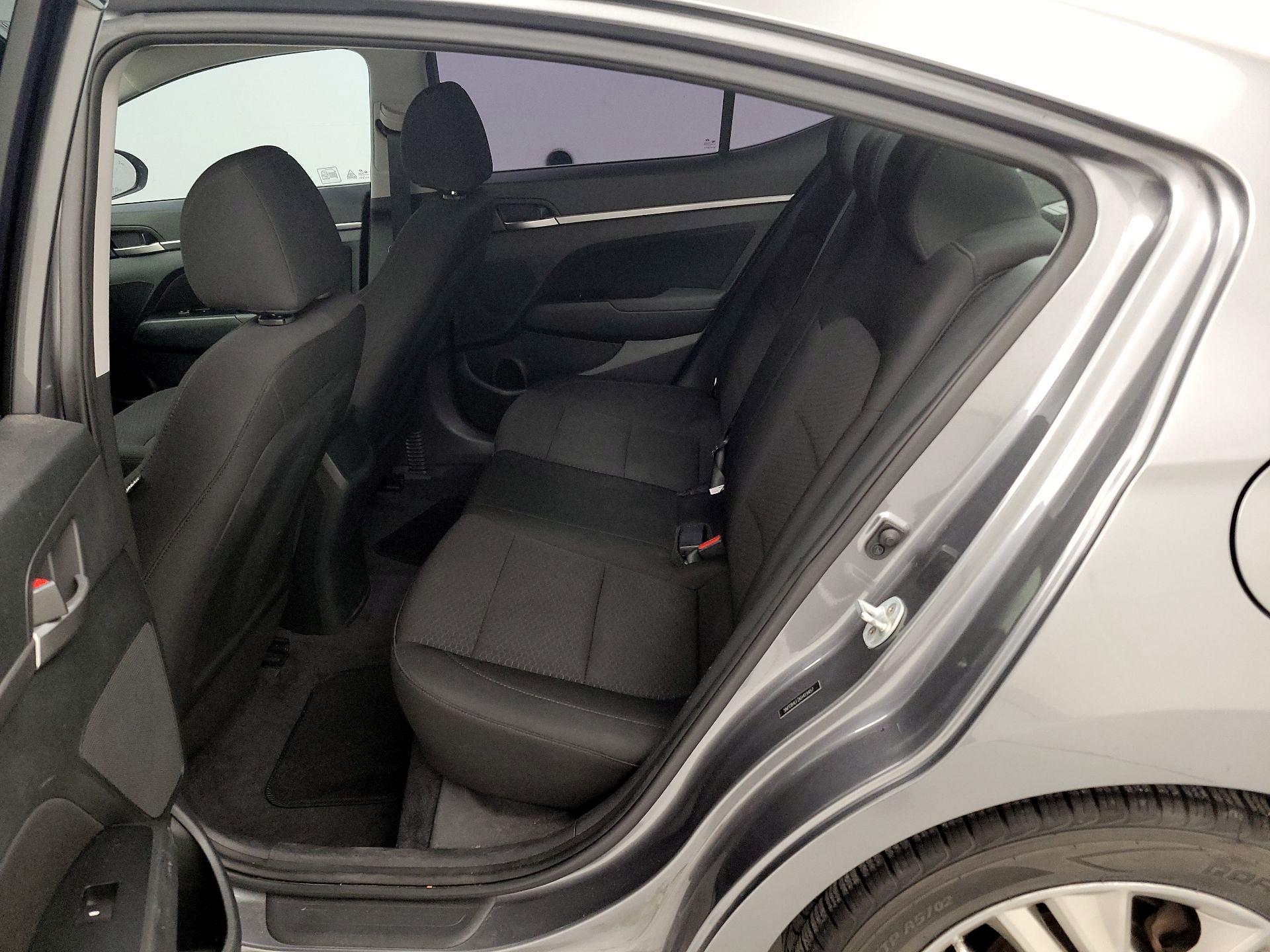 Thumbnail: 2019 Hyundai Elantra - 19