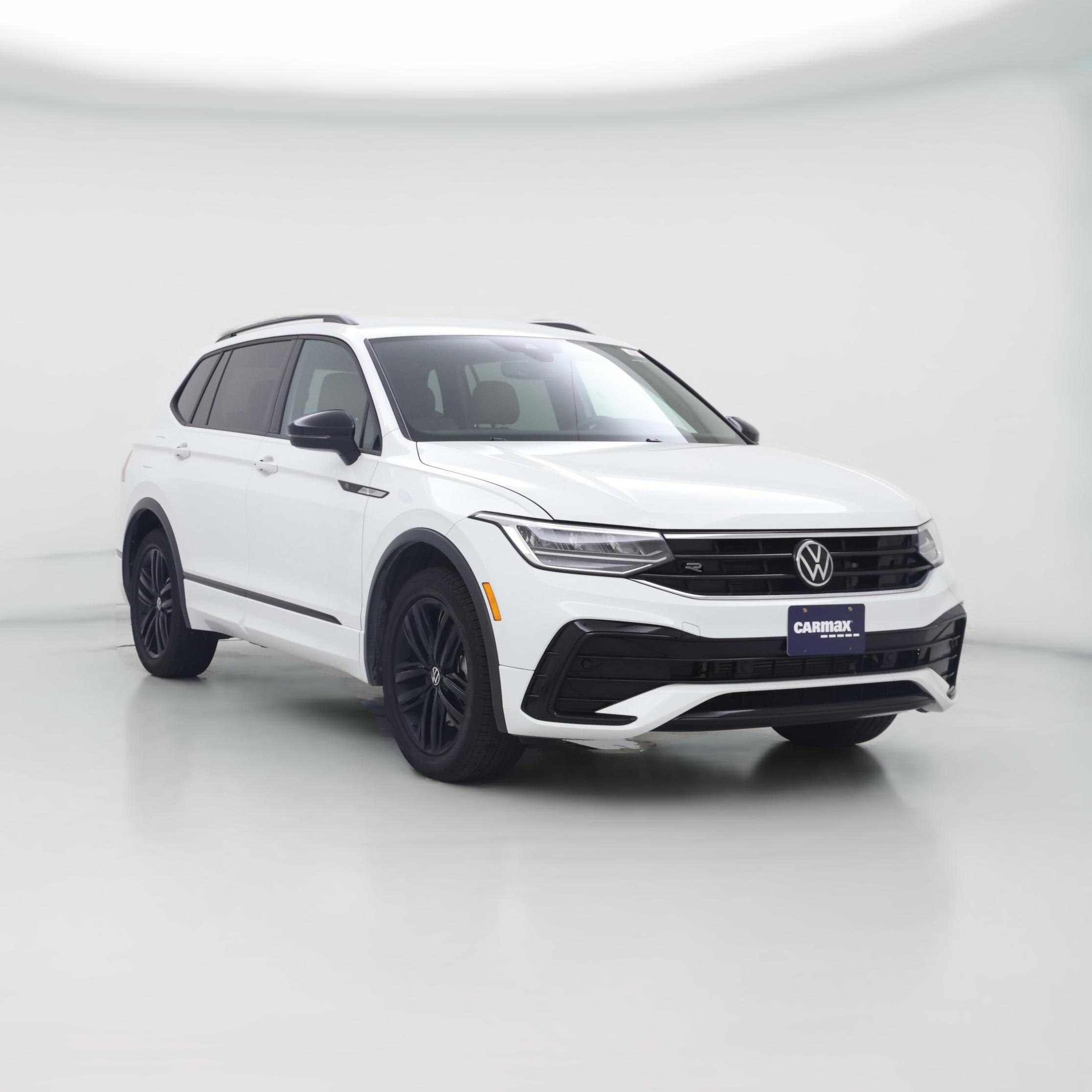 Thumbnail: 2022 Volkswagen Tiguan - 1