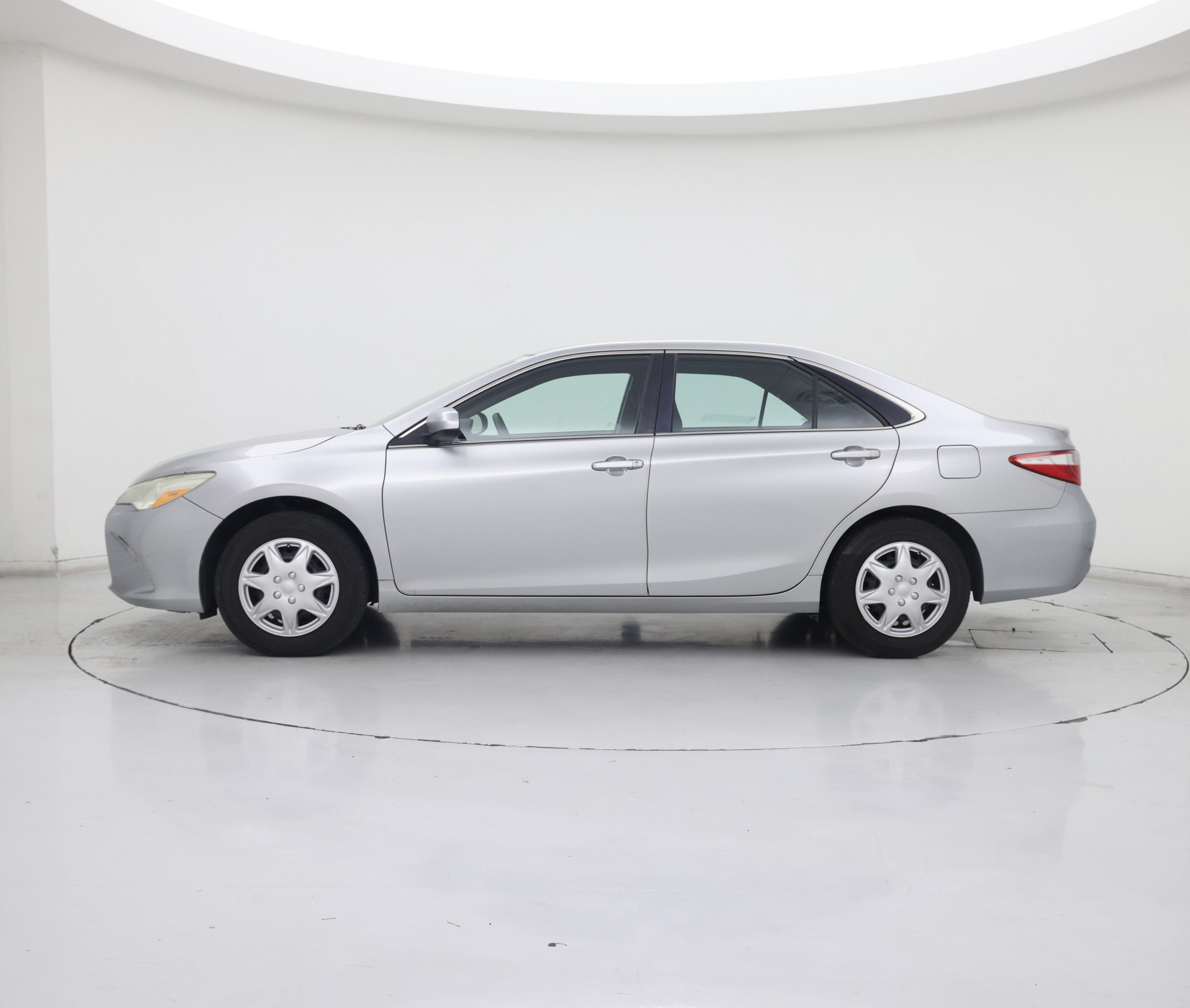 Thumbnail: 2015 Toyota Camry - 3