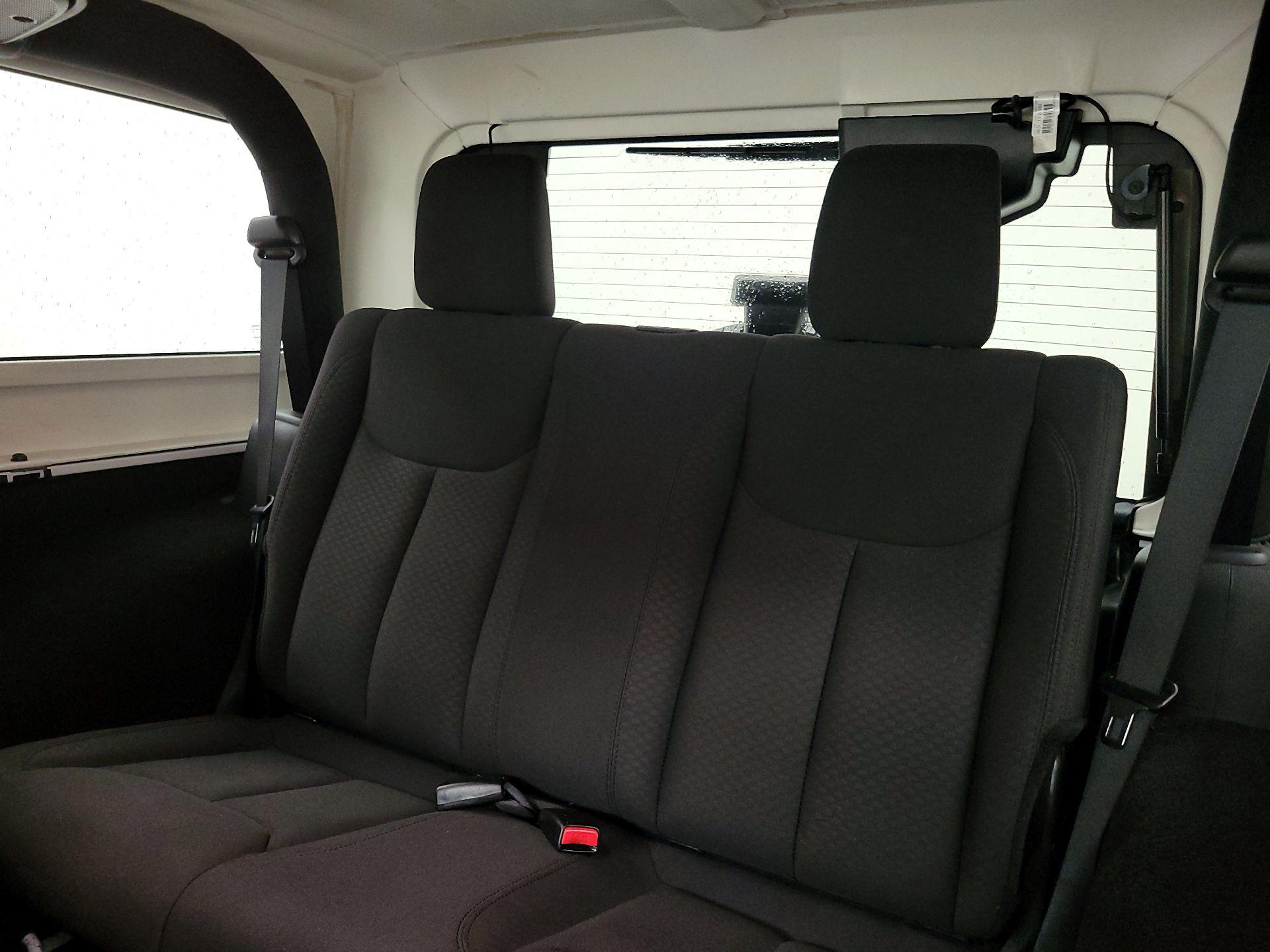 Thumbnail: 2015 Jeep Wrangler - 17