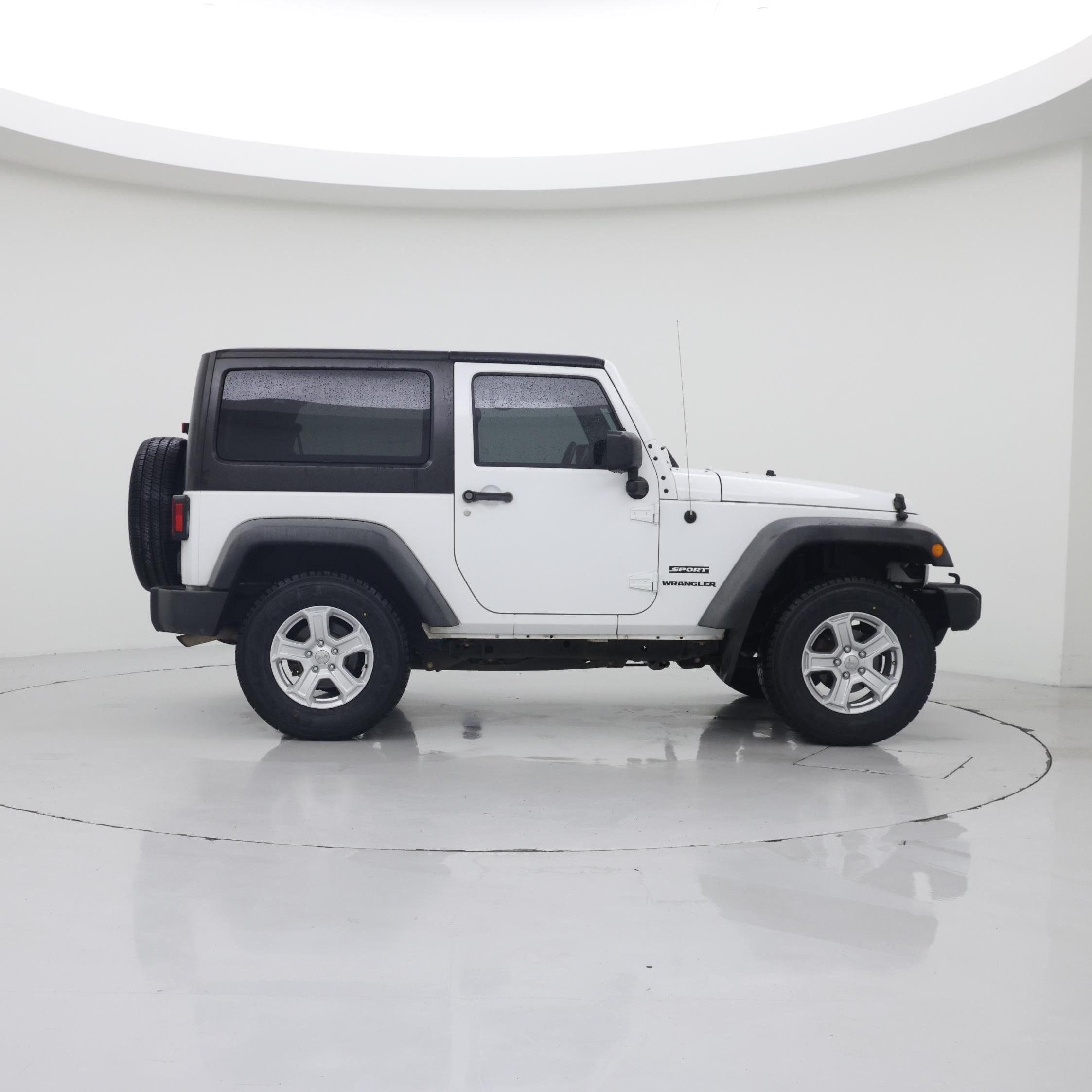 Thumbnail: 2015 Jeep Wrangler - 7