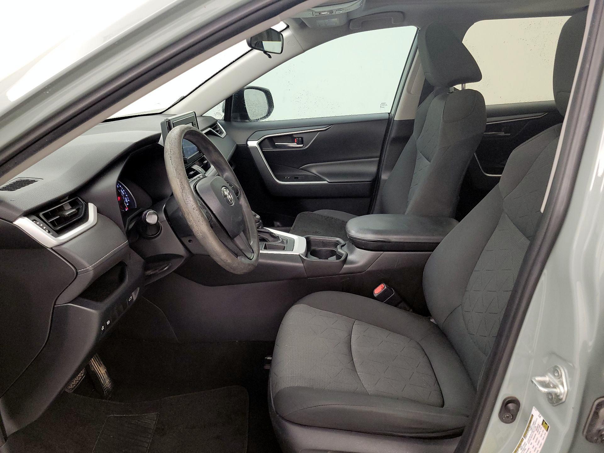 Thumbnail: 2019 Toyota RAV4 - 11