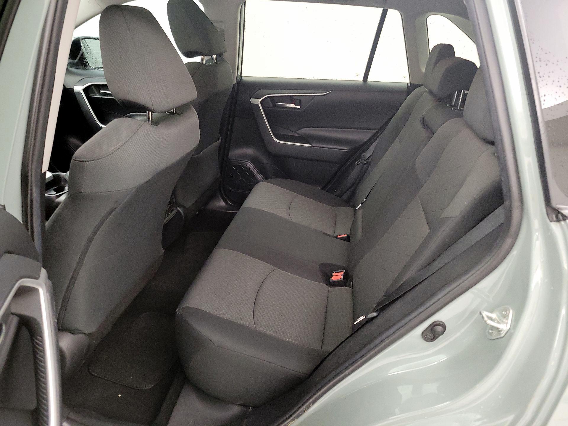 Thumbnail: 2019 Toyota RAV4 - 20