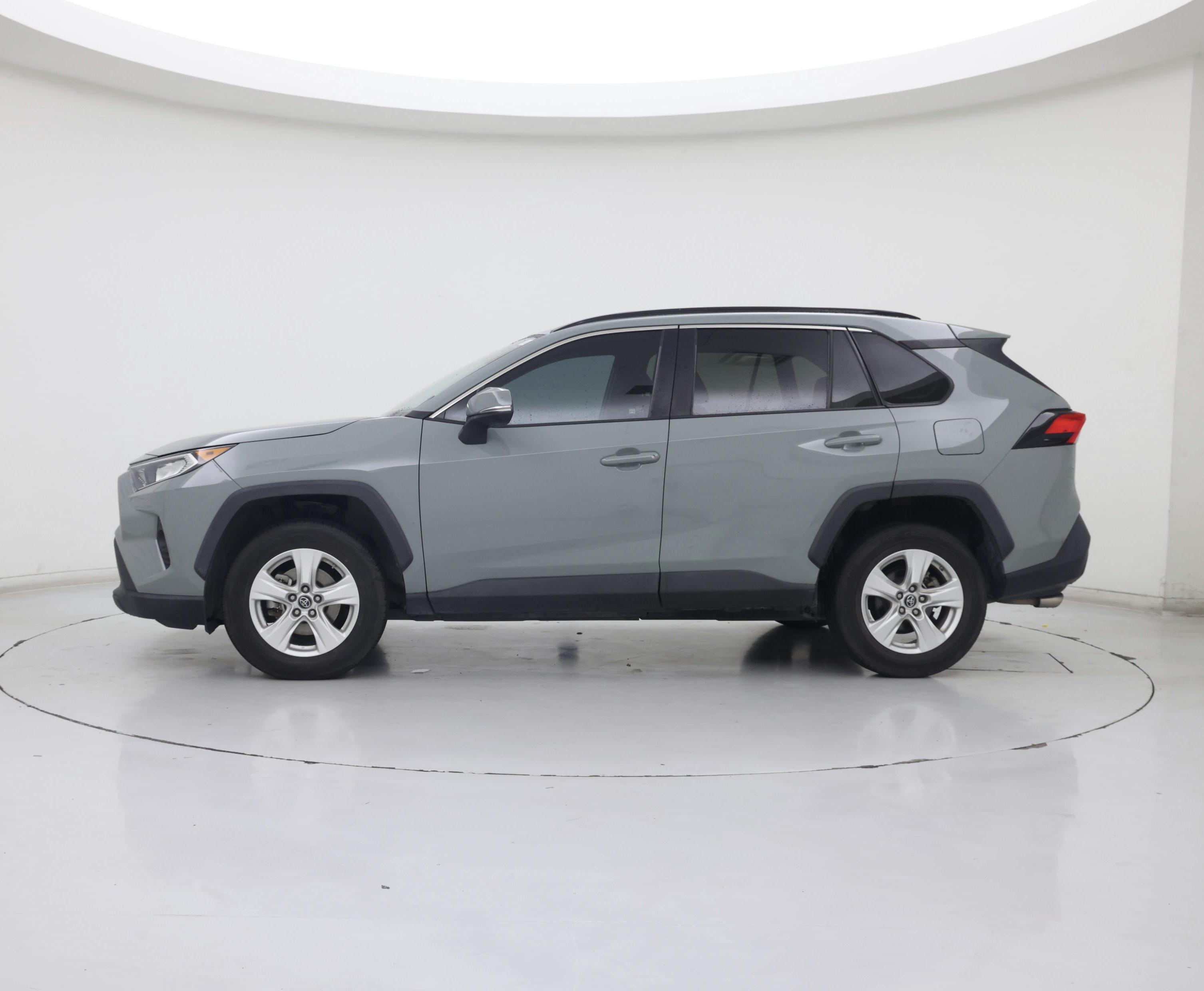 Thumbnail: 2019 Toyota RAV4 - 3