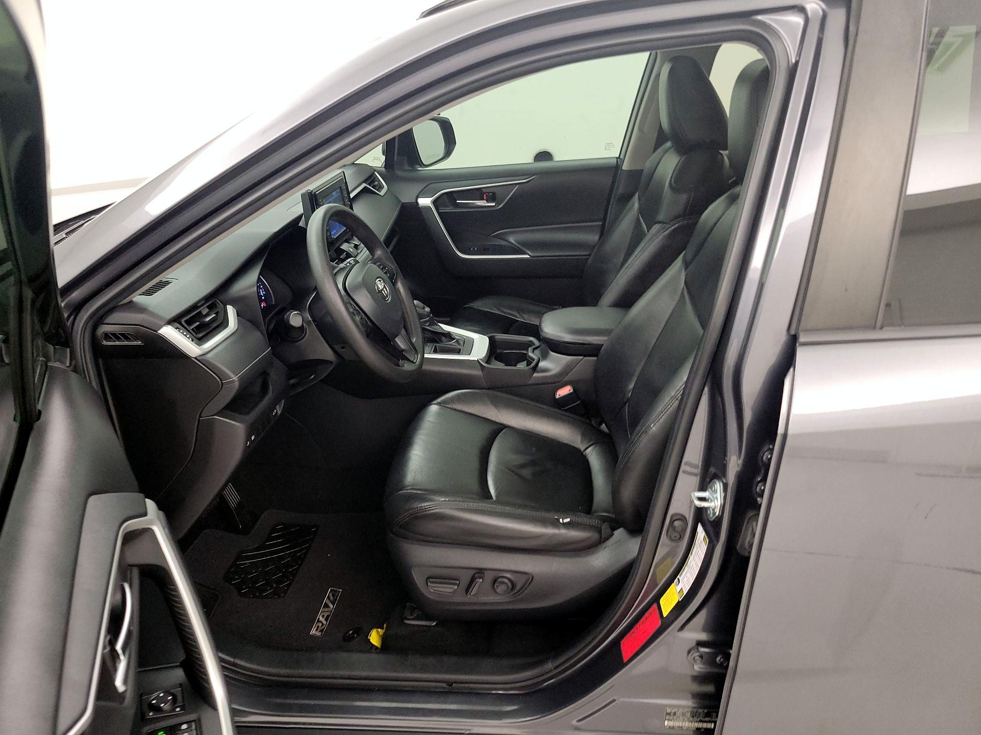 Thumbnail: 2021 Toyota RAV4 - 11