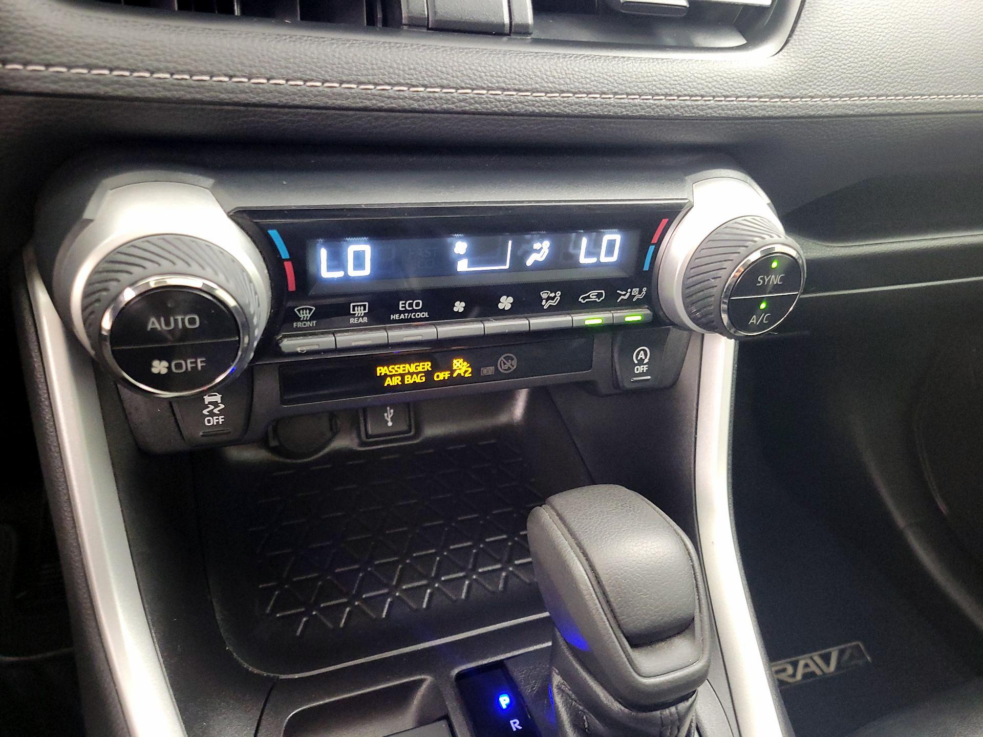 Thumbnail: 2021 Toyota RAV4 - 16